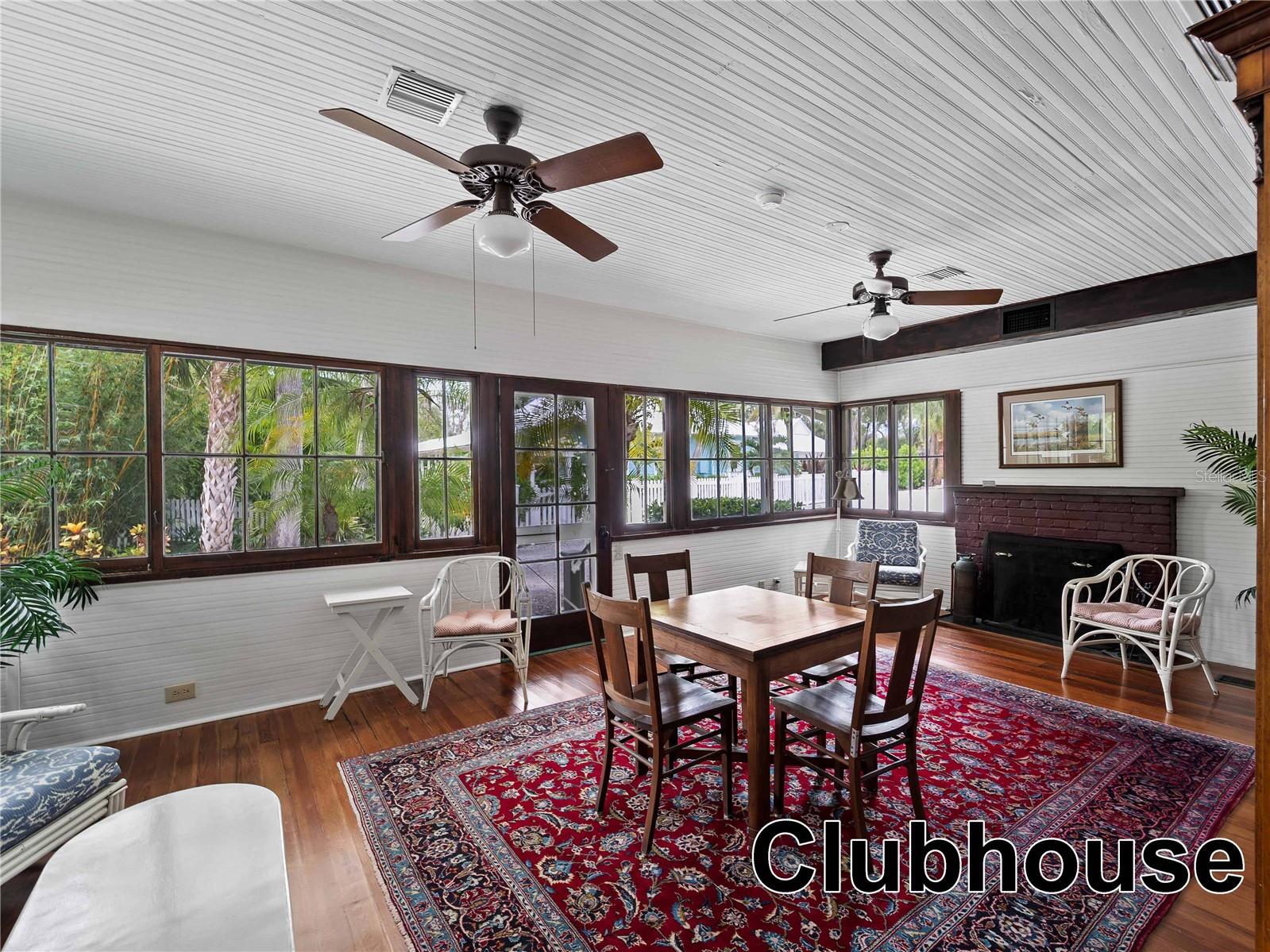 EAGLE POINT CLUB THE - Residential