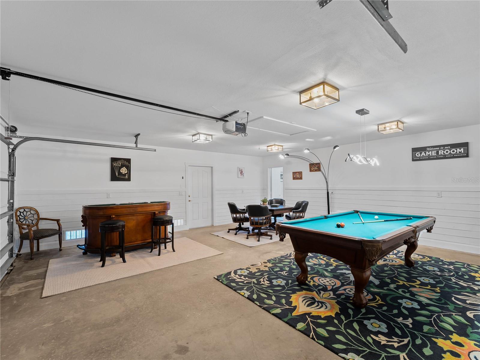 EAGLE POINT CLUB THE - Residential