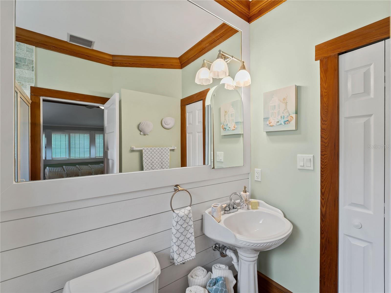 EAGLE POINT CLUB THE - Residential