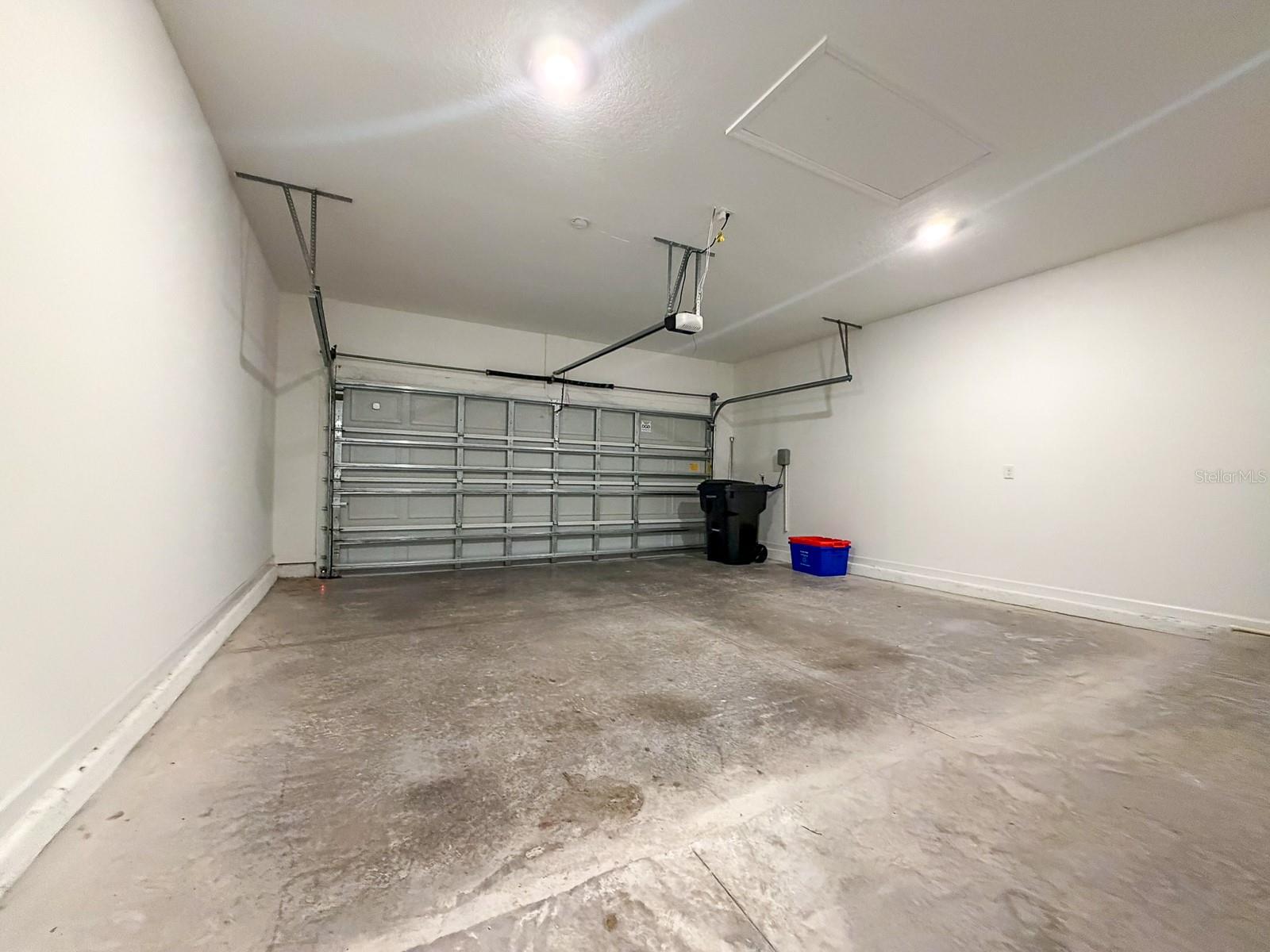 TARA LANE PB 37 PG 93 - Residential