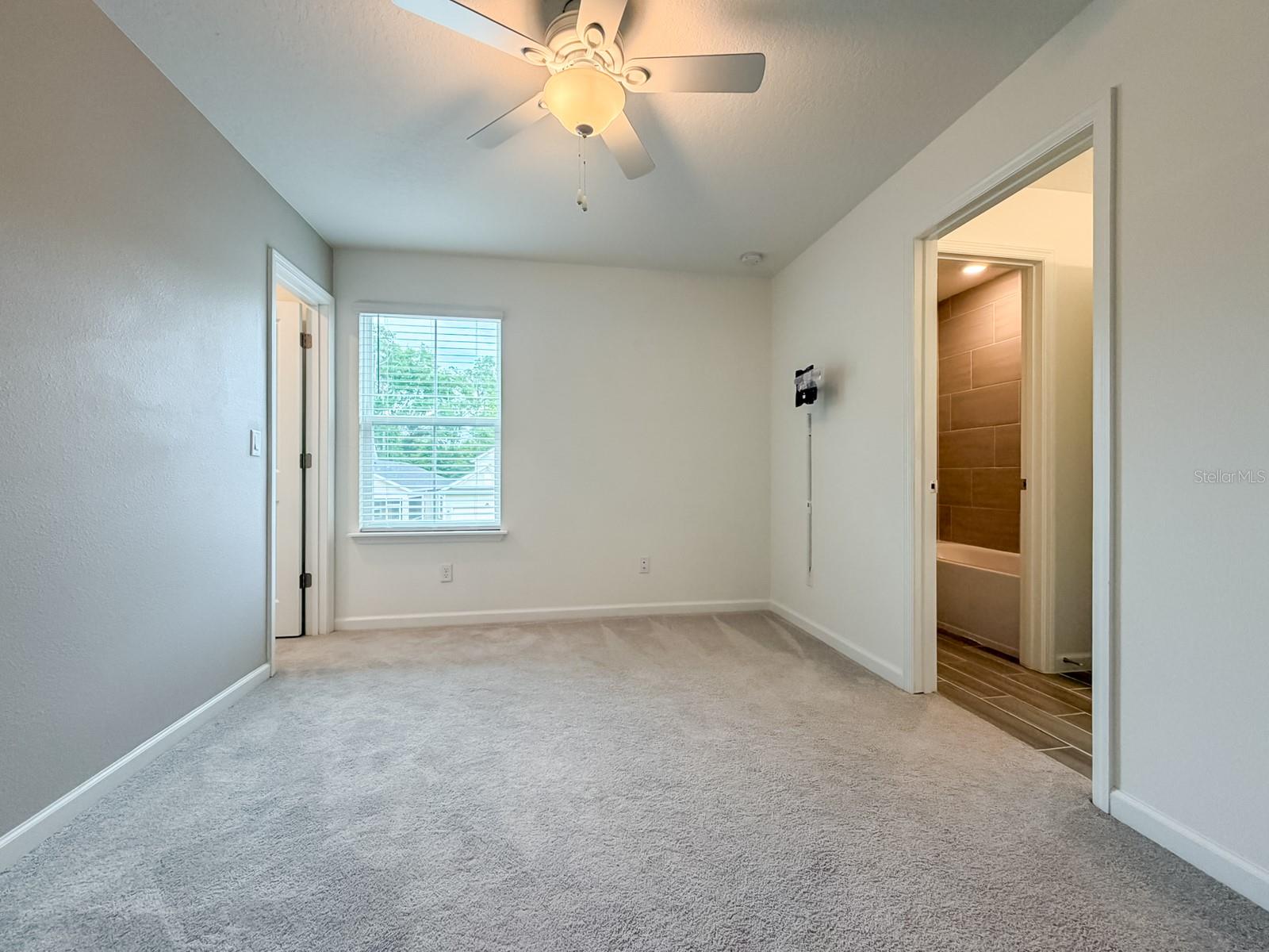 TARA LANE PB 37 PG 93 - Residential