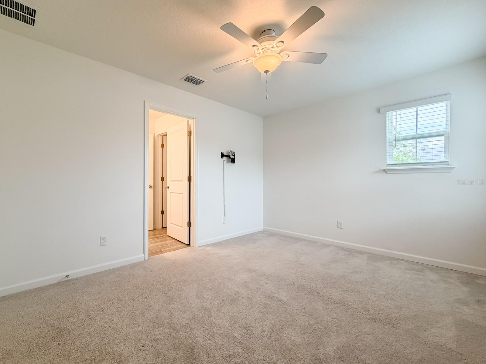 TARA LANE PB 37 PG 93 - Residential