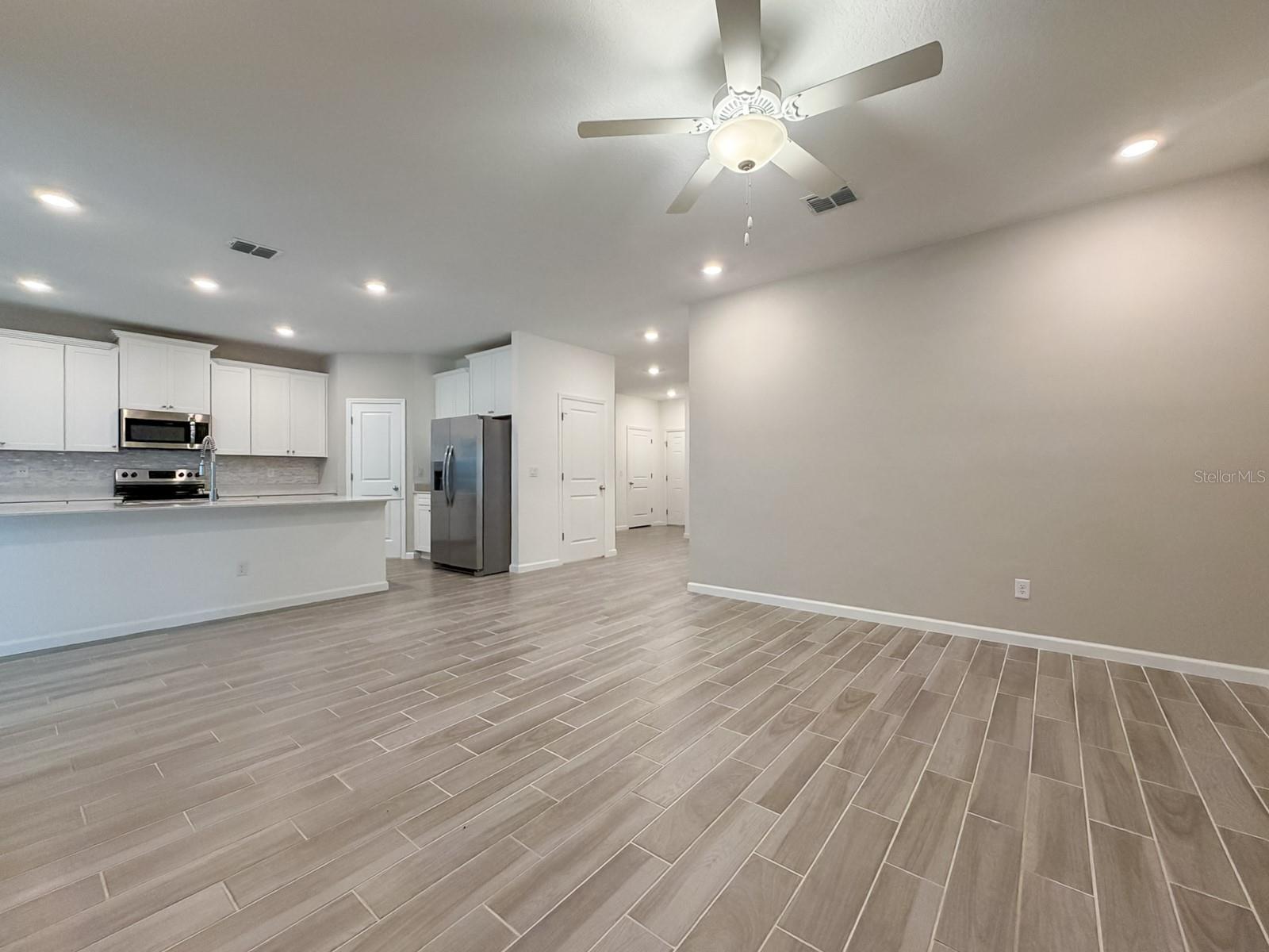 TARA LANE PB 37 PG 93 - Residential