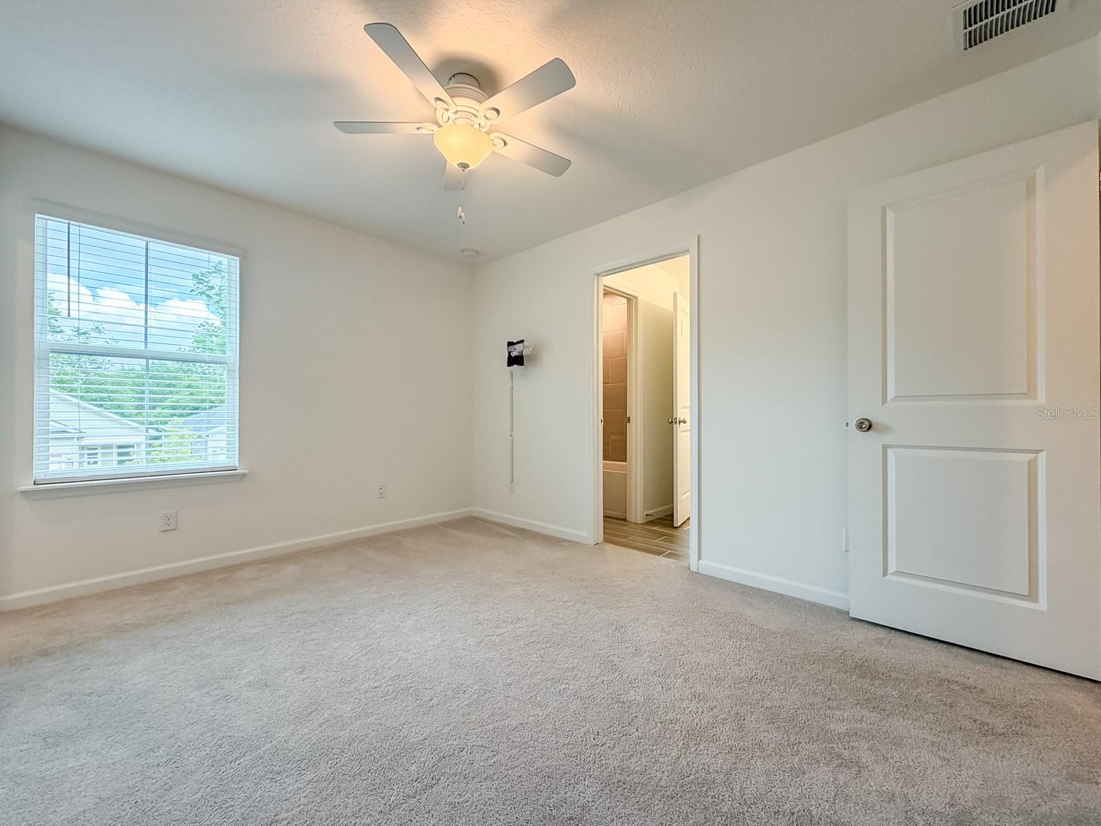 TARA LANE PB 37 PG 93 - Residential