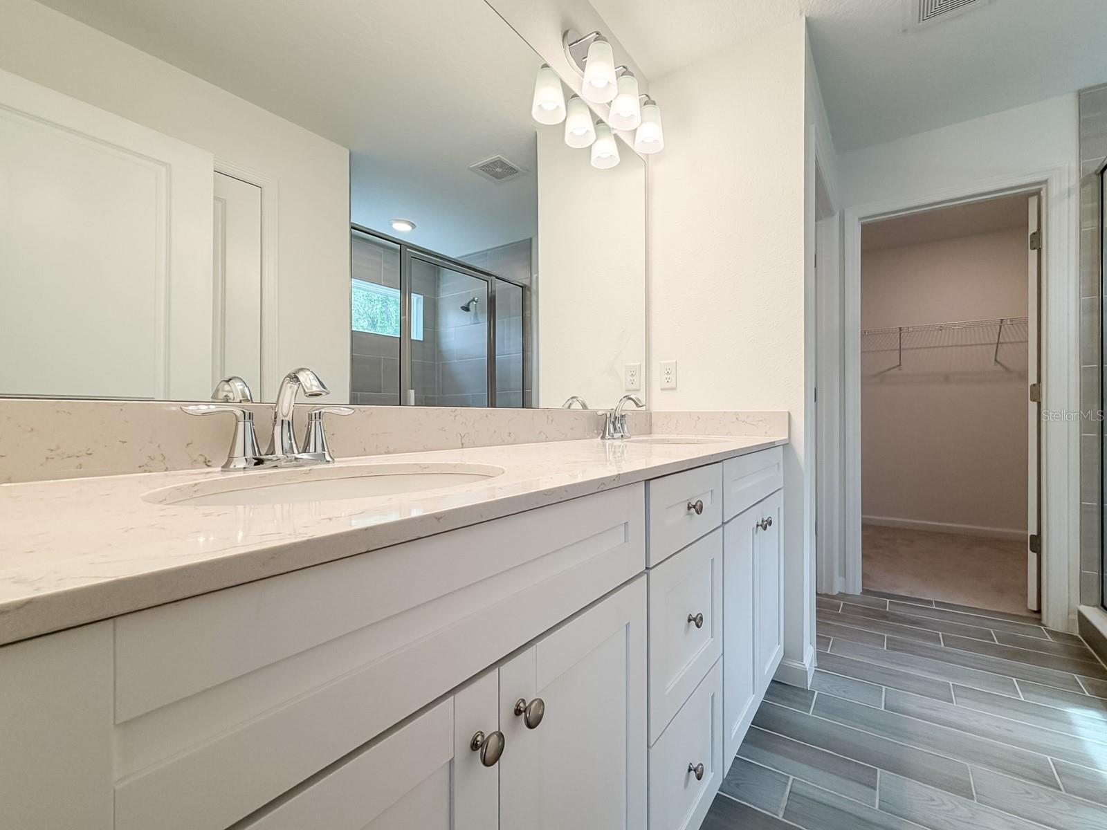 TARA LANE PB 37 PG 93 - Residential