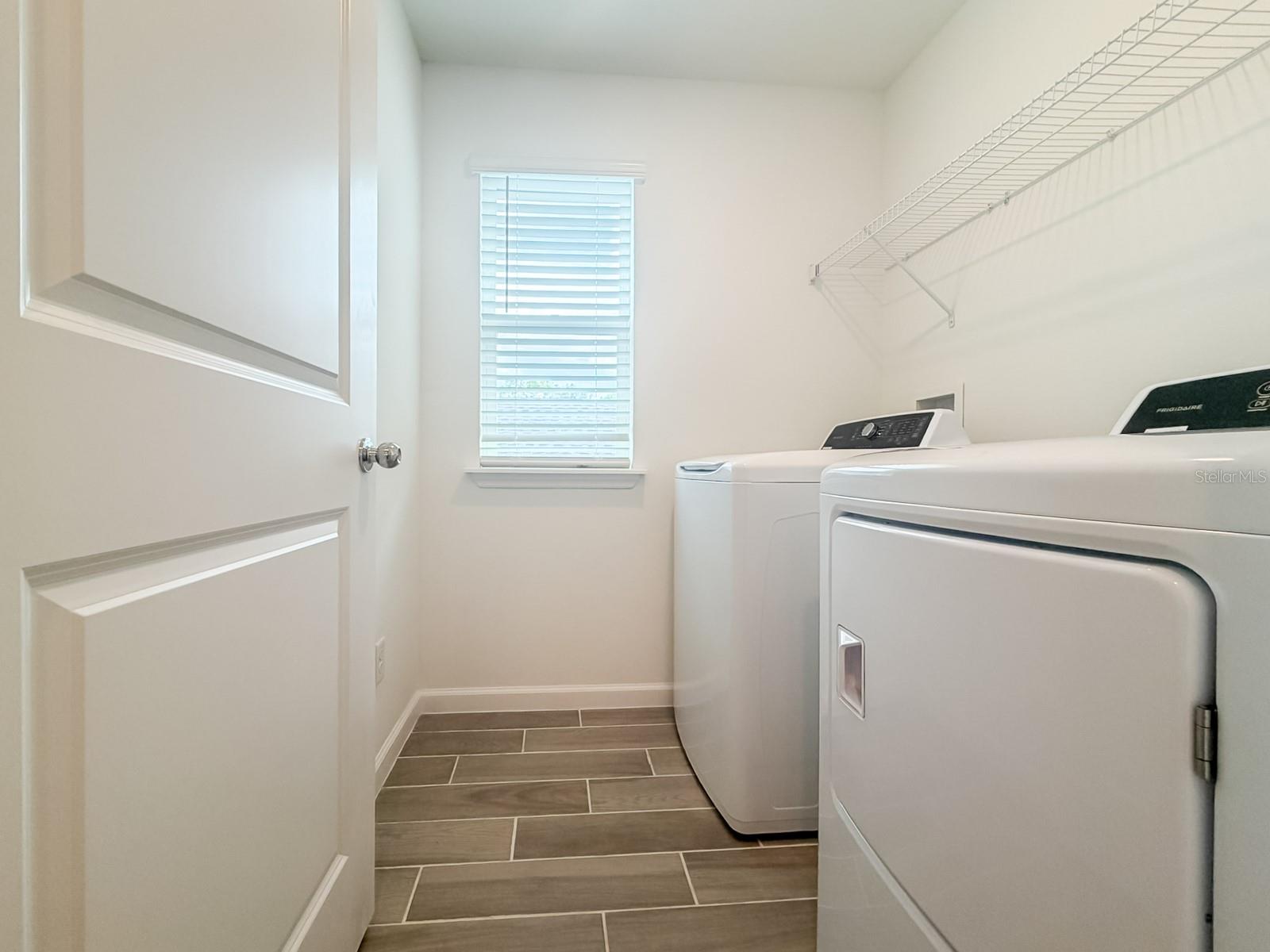 TARA LANE PB 37 PG 93 - Residential