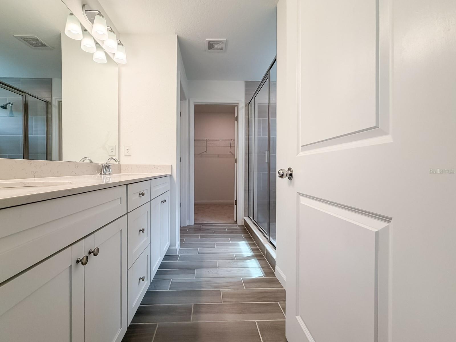 TARA LANE PB 37 PG 93 - Residential