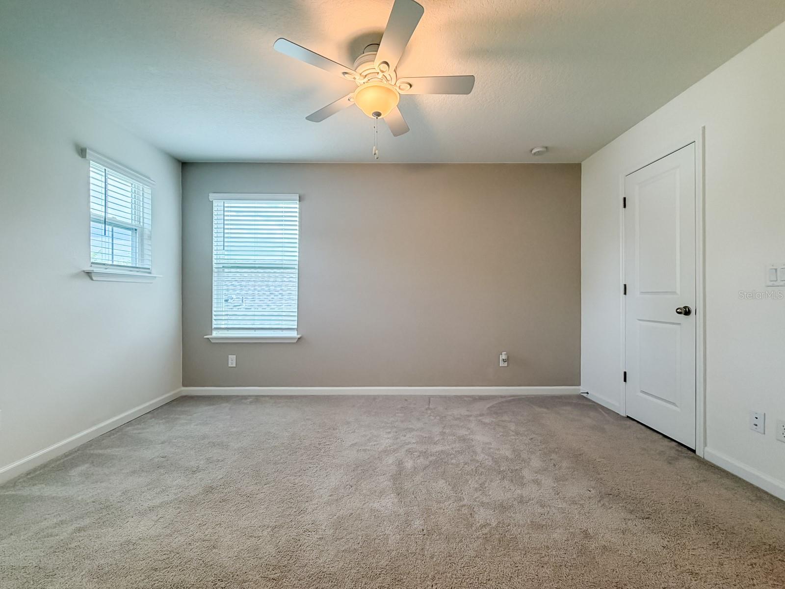 TARA LANE PB 37 PG 93 - Residential