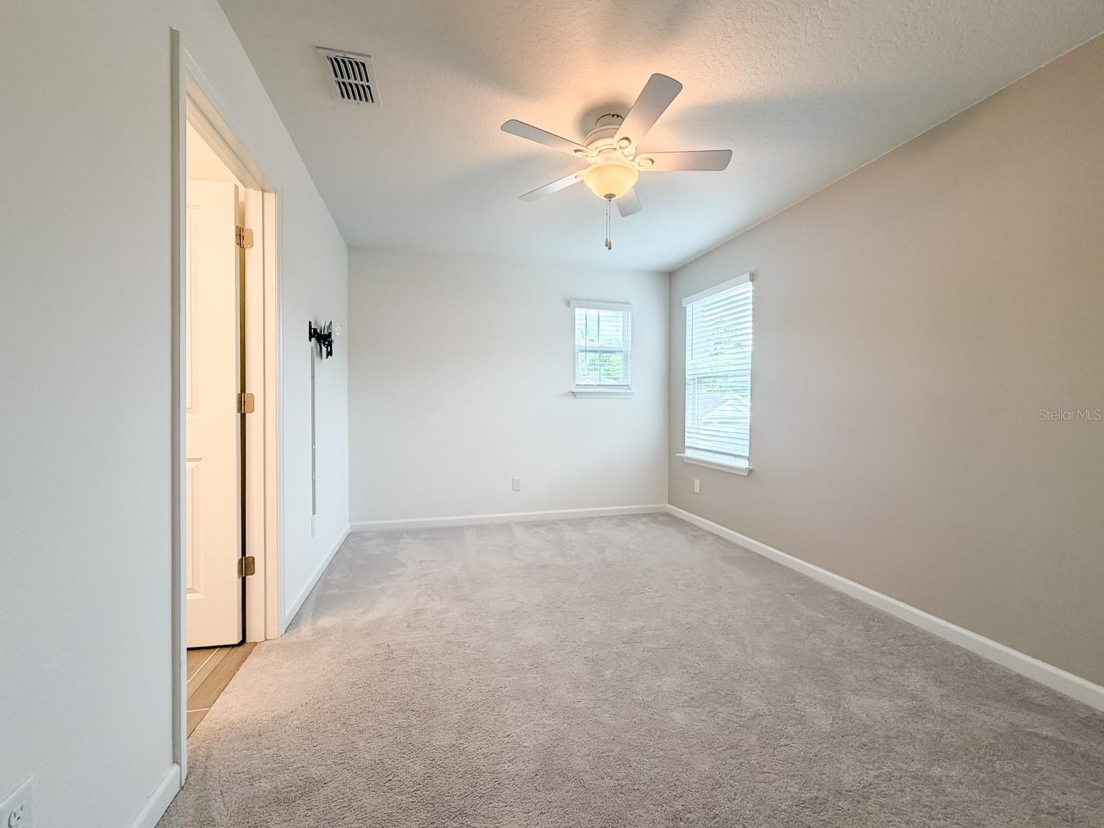 TARA LANE PB 37 PG 93 - Residential