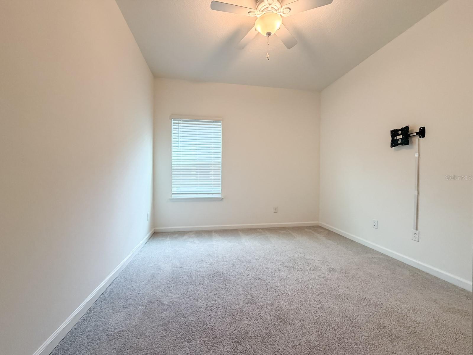 TARA LANE PB 37 PG 93 - Residential