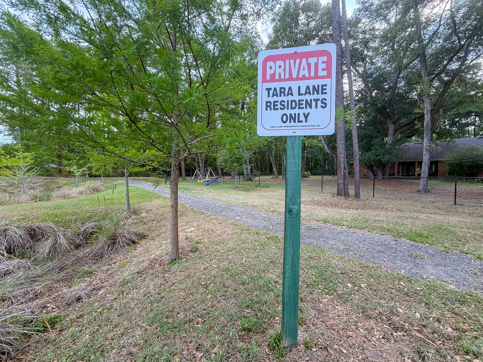 TARA LANE PB 37 PG 93 - Residential