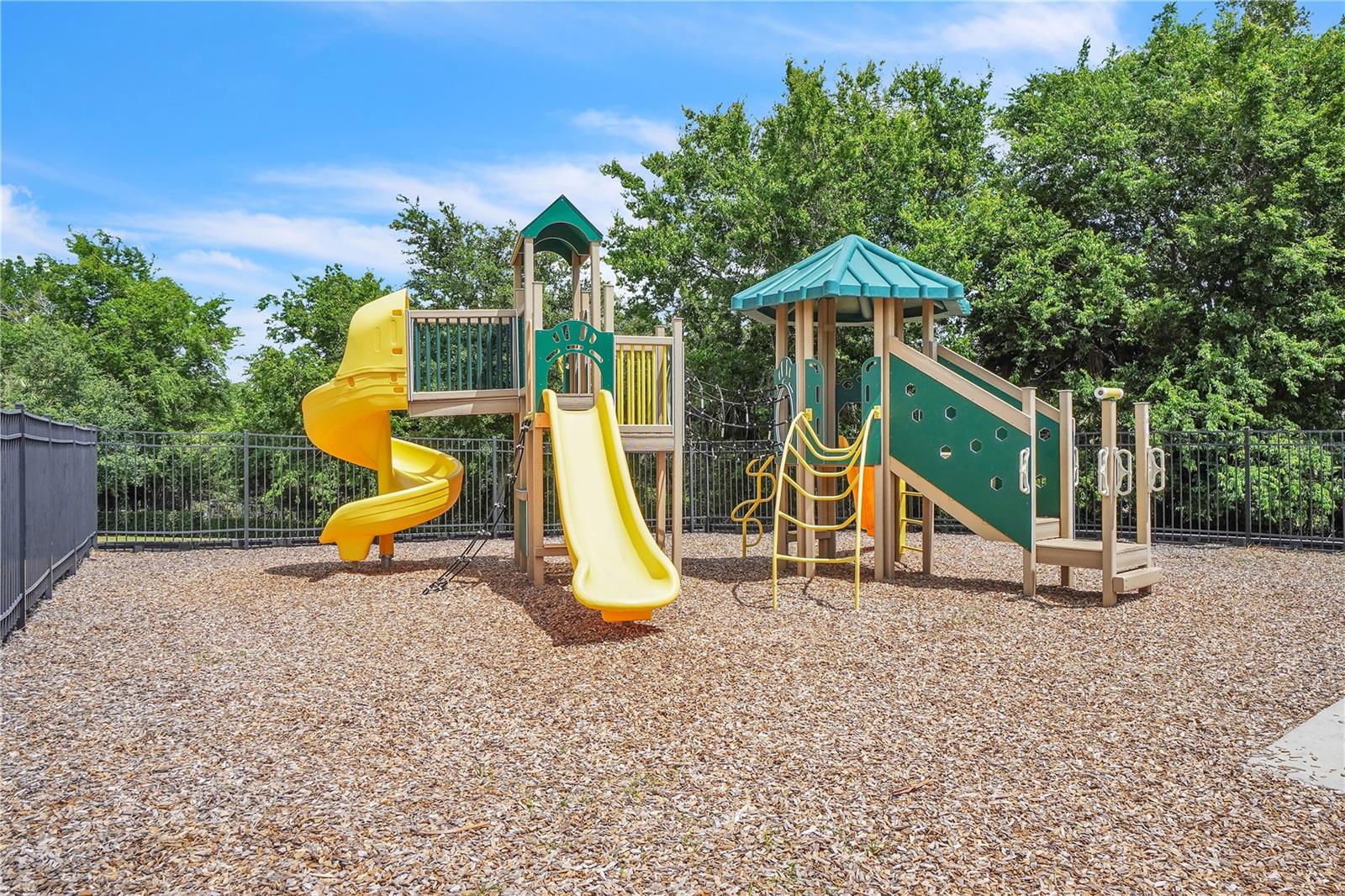 TUSKAWILLA CROSSINGS PH 2 - Residential