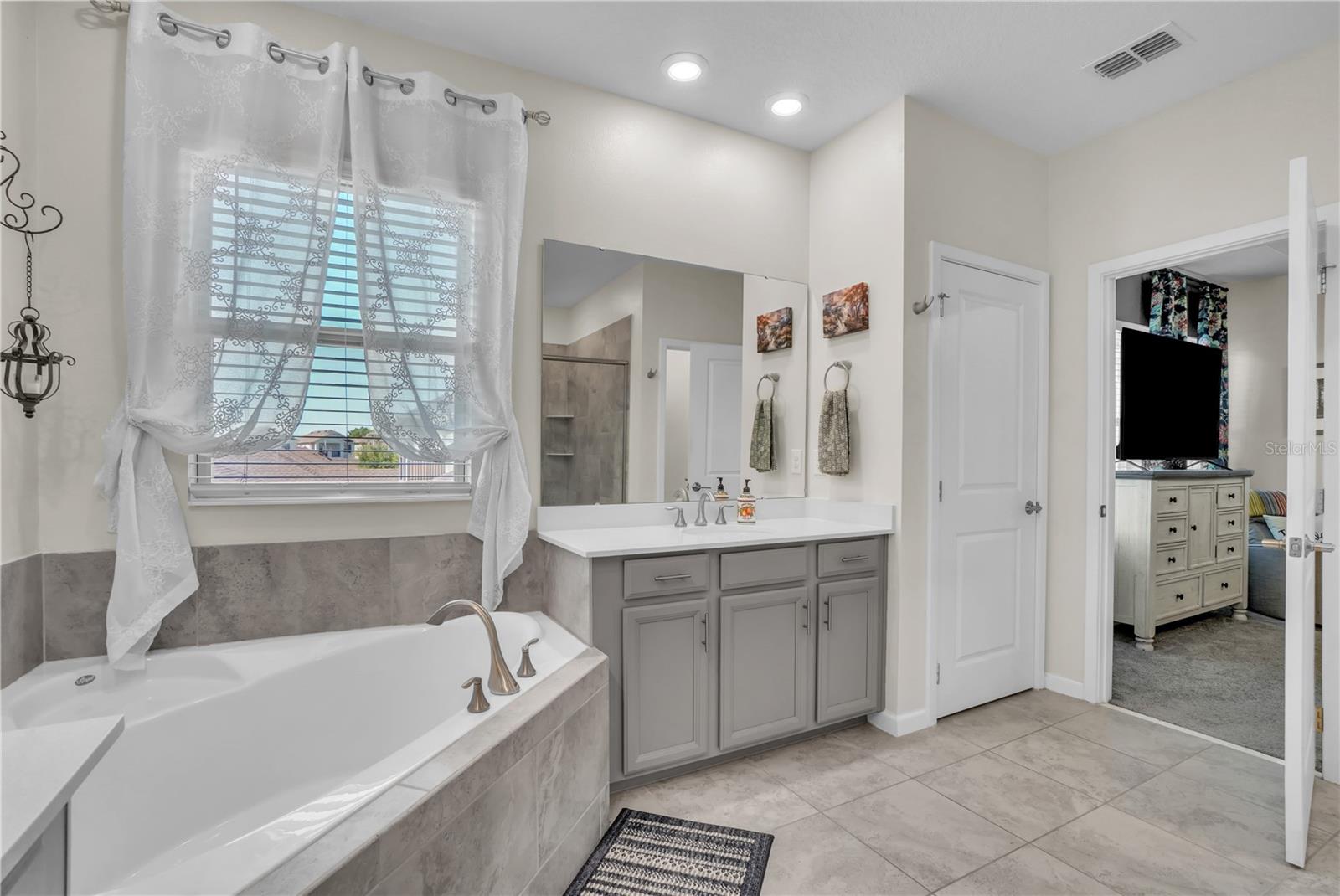 TUSKAWILLA CROSSINGS PH 2 - Residential