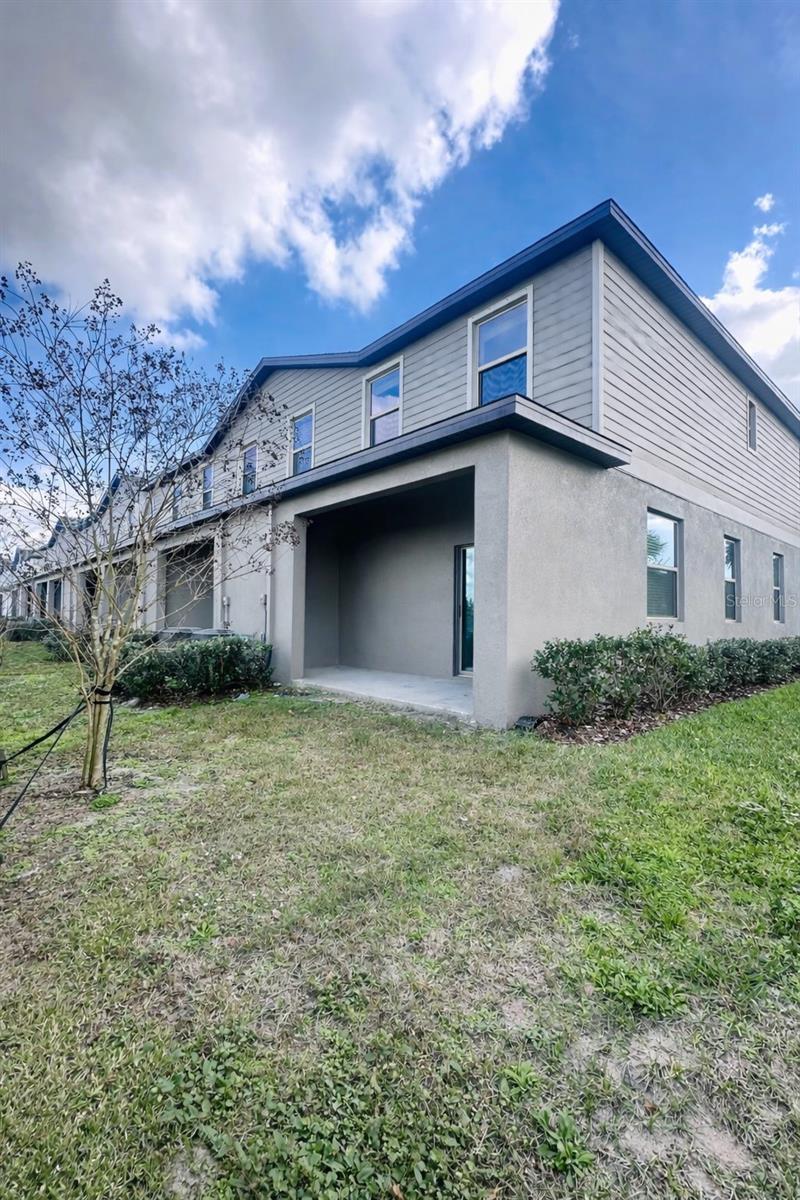 BRYANT SQUARE - Residential Lease