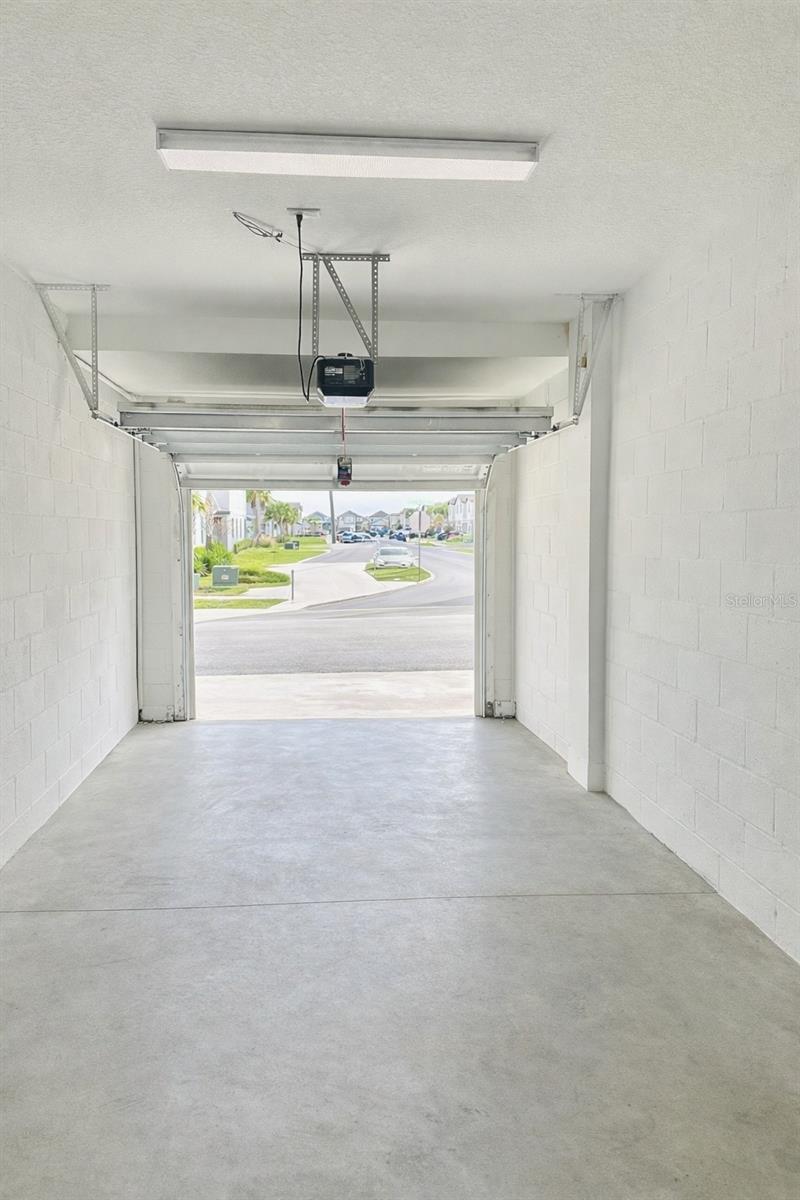 BRYANT SQUARE - Residential Lease