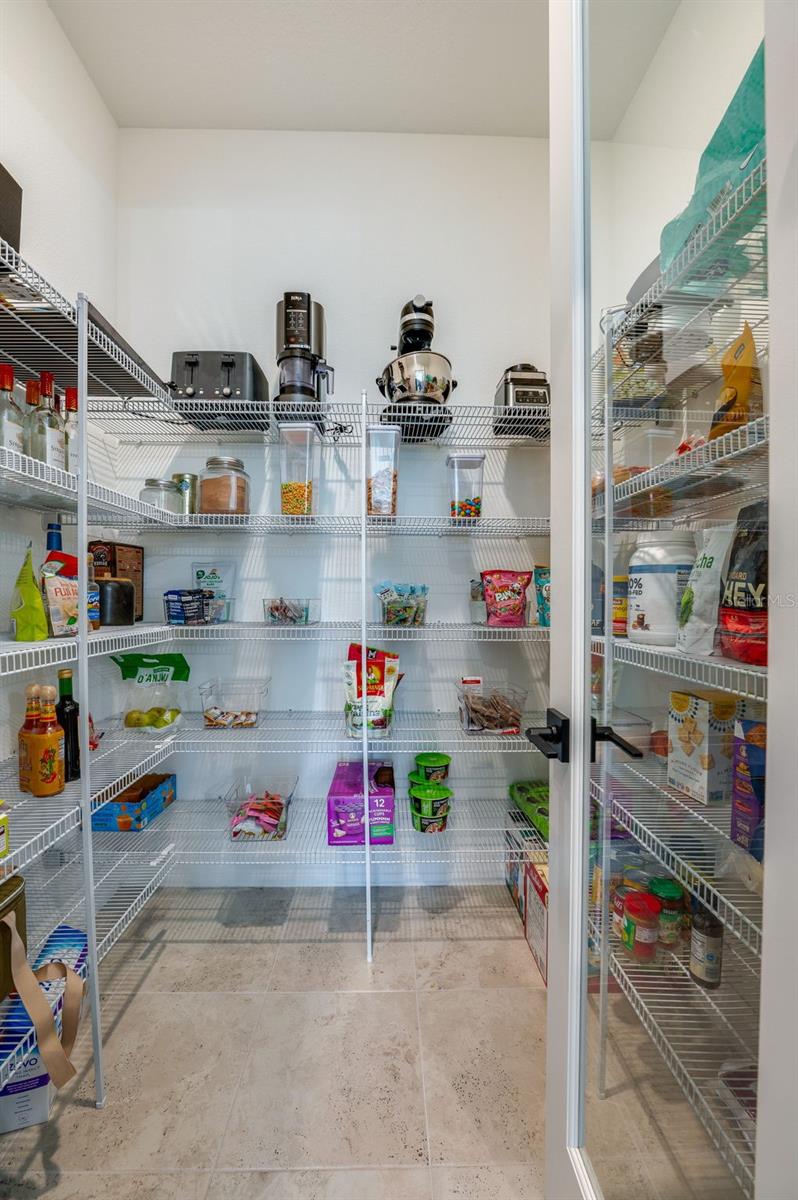 RESREVE/VICTORIA PH 2 - Residential Lease