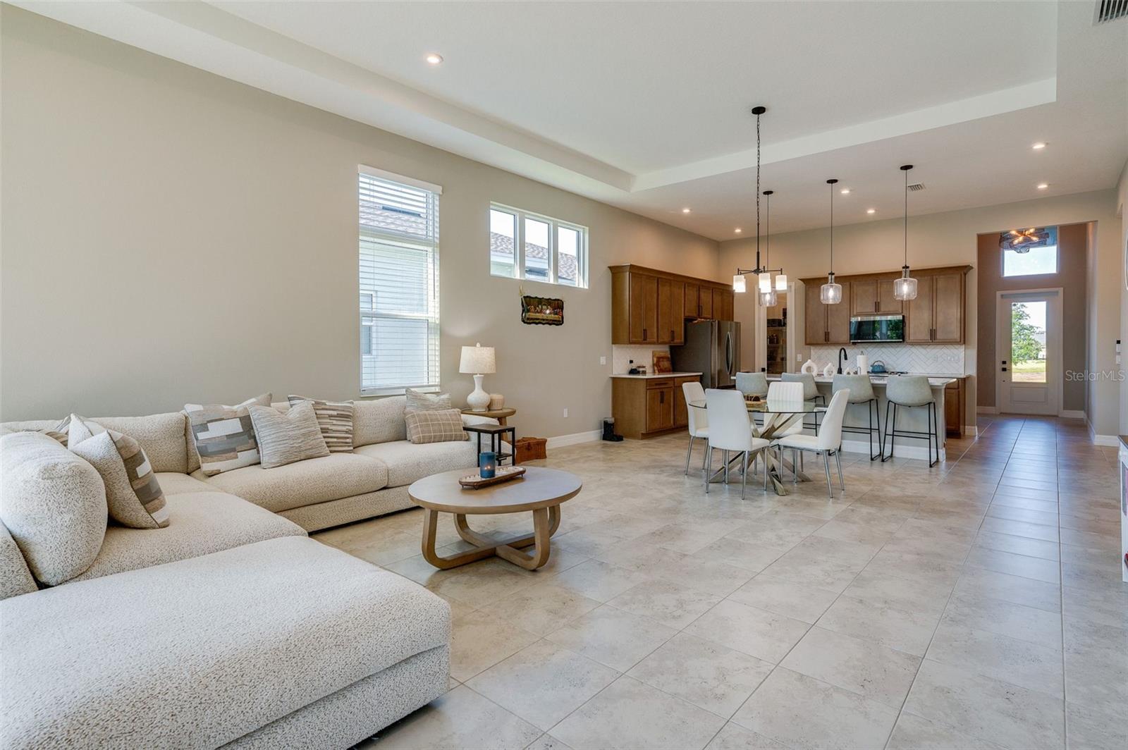 RESREVE/VICTORIA PH 2 - Residential Lease