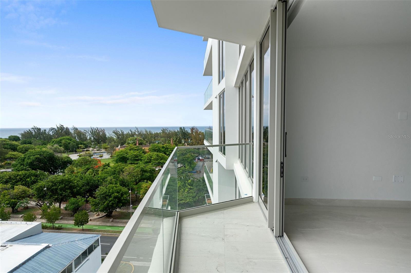 LE PARC CONDOMINIUM - Residential