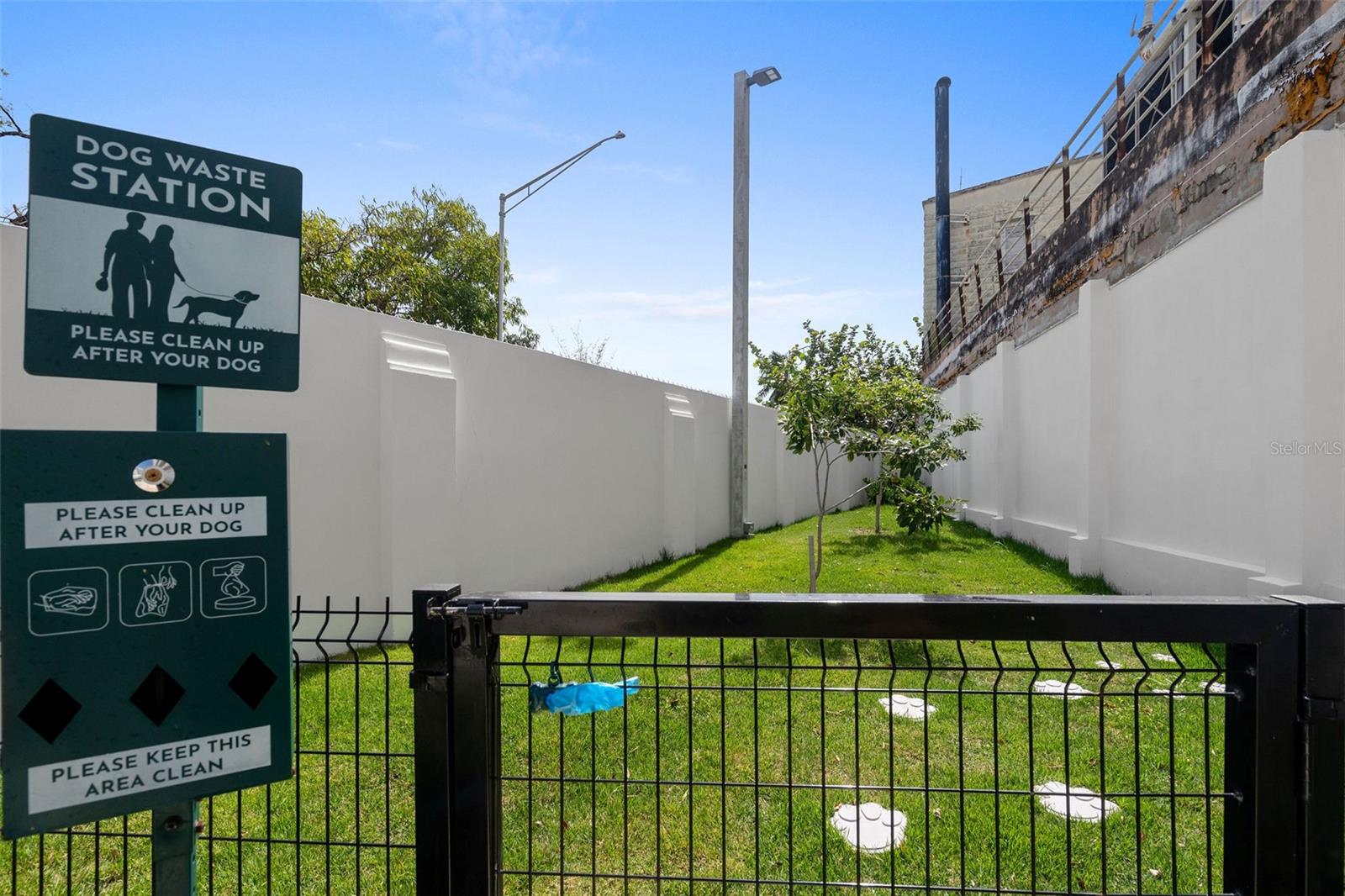 LE PARC CONDOMINIUM - Residential