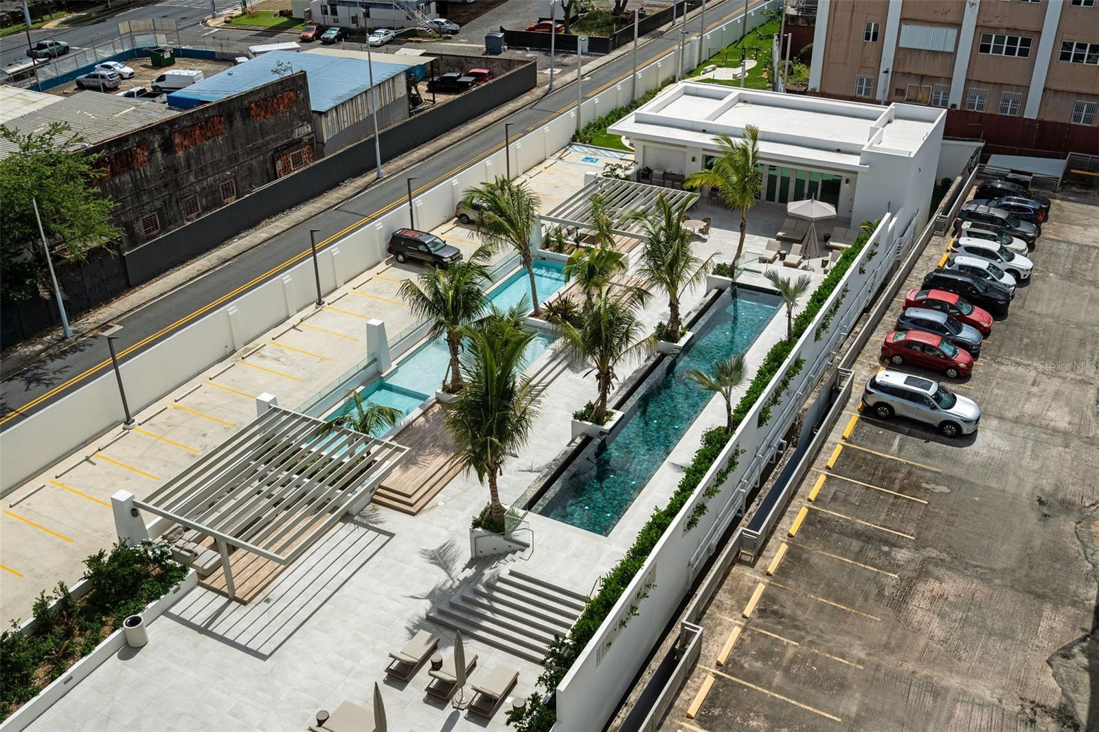 LE PARC CONDOMINIUM - Residential