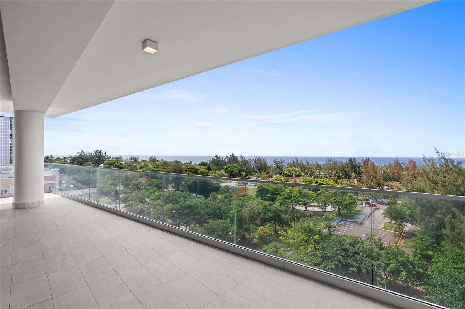 LE PARC CONDOMINIUM - Residential