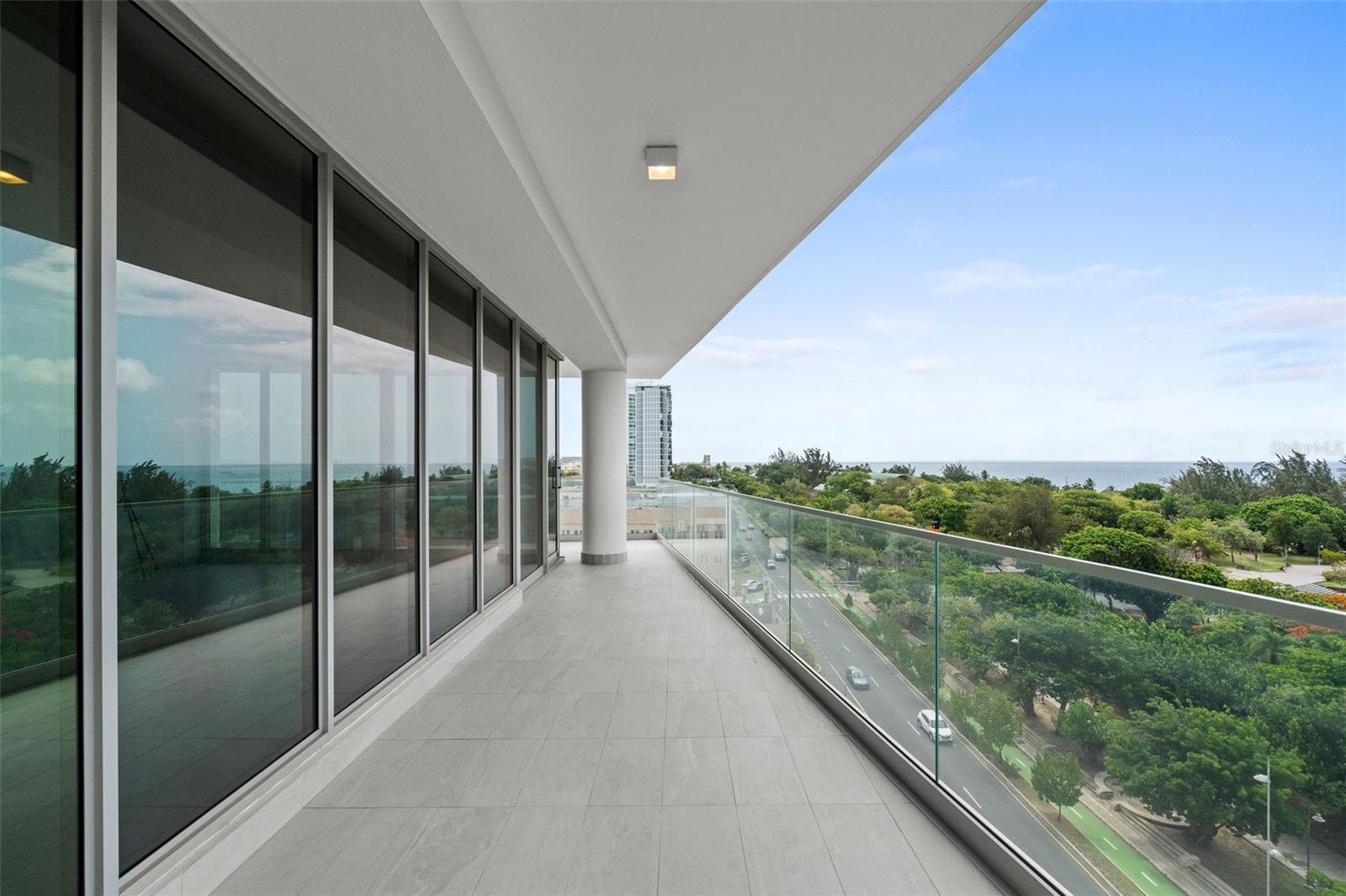 LE PARC CONDOMINIUM - Residential