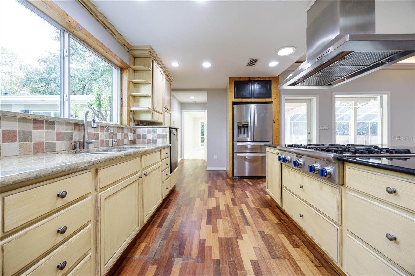 KENWOOD - Residential