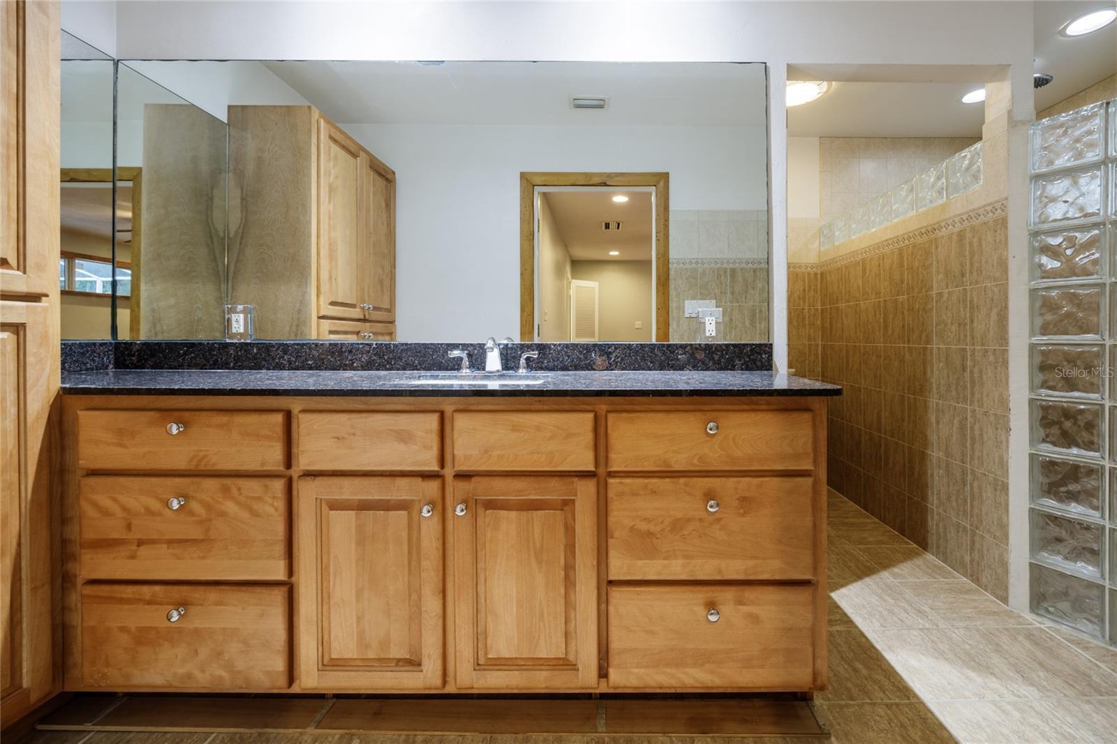 KENWOOD - Residential