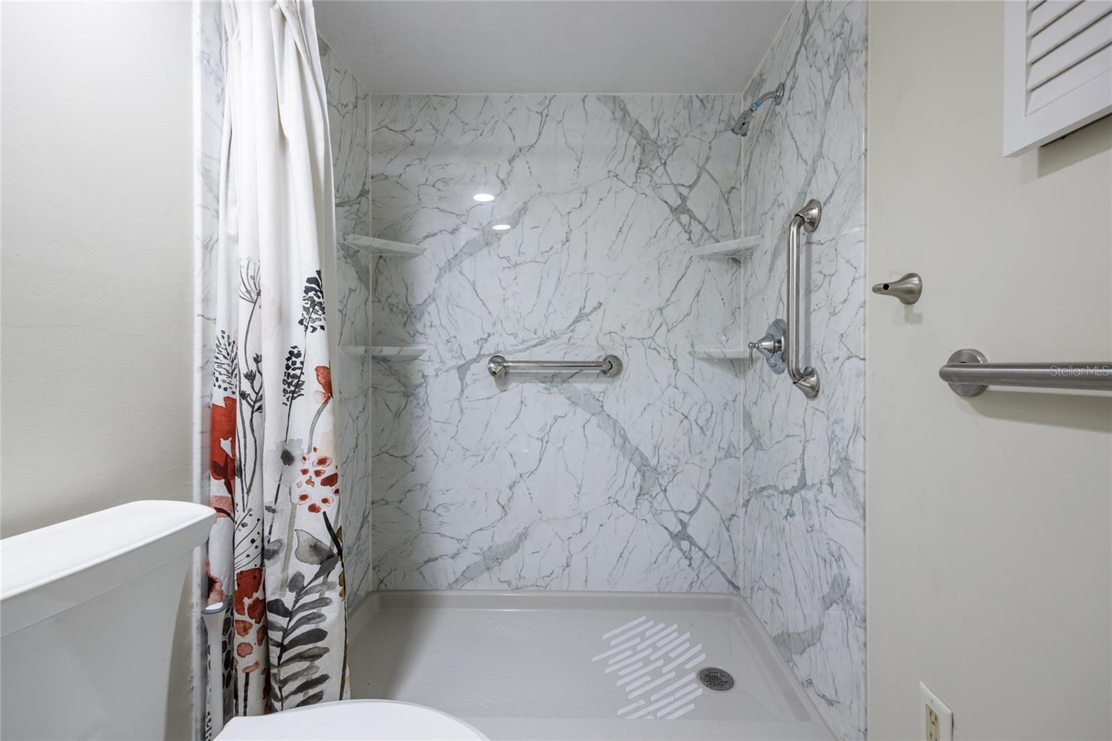 KENWOOD - Residential