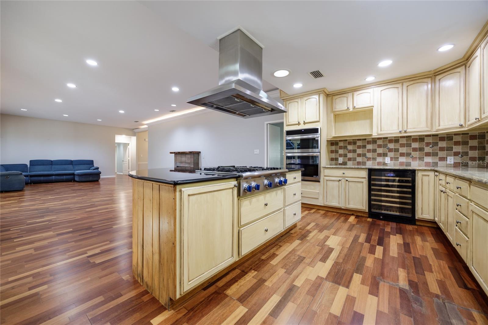 KENWOOD - Residential