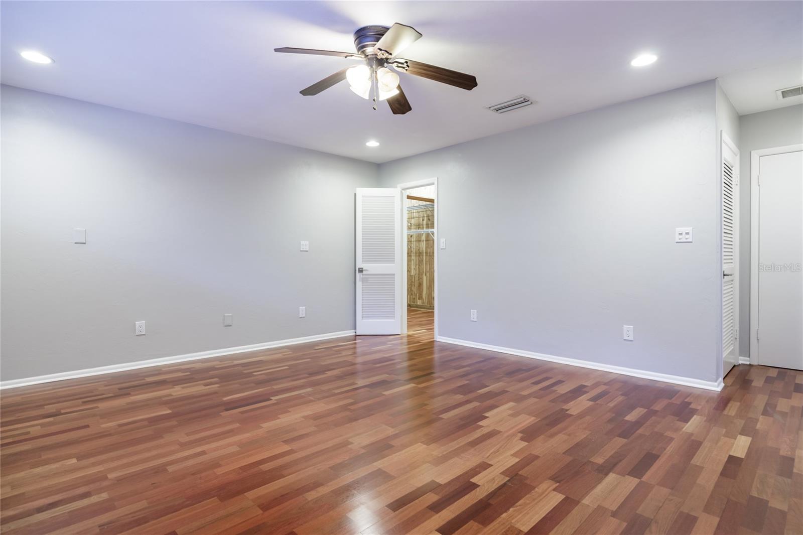 KENWOOD - Residential