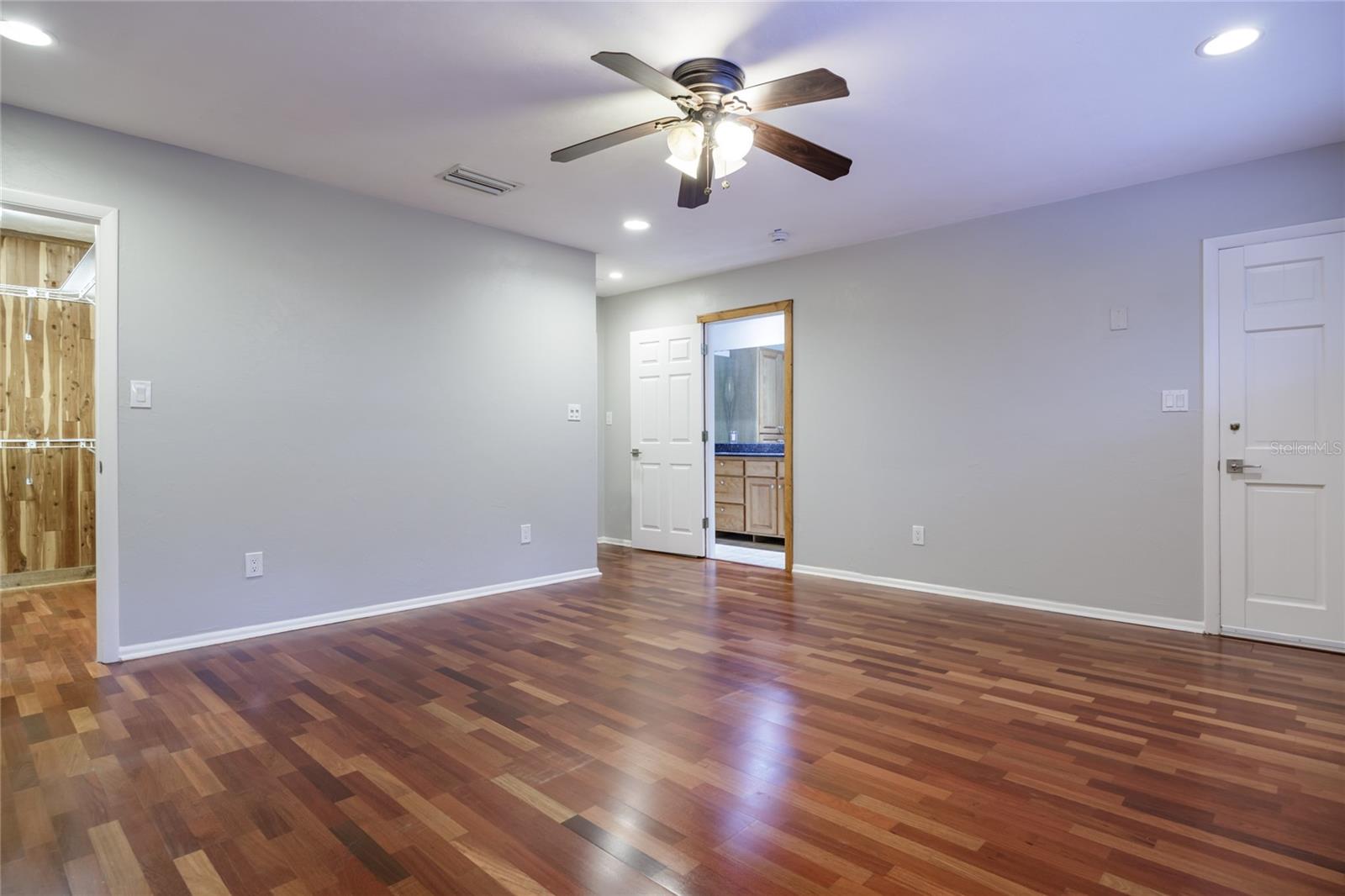 KENWOOD - Residential