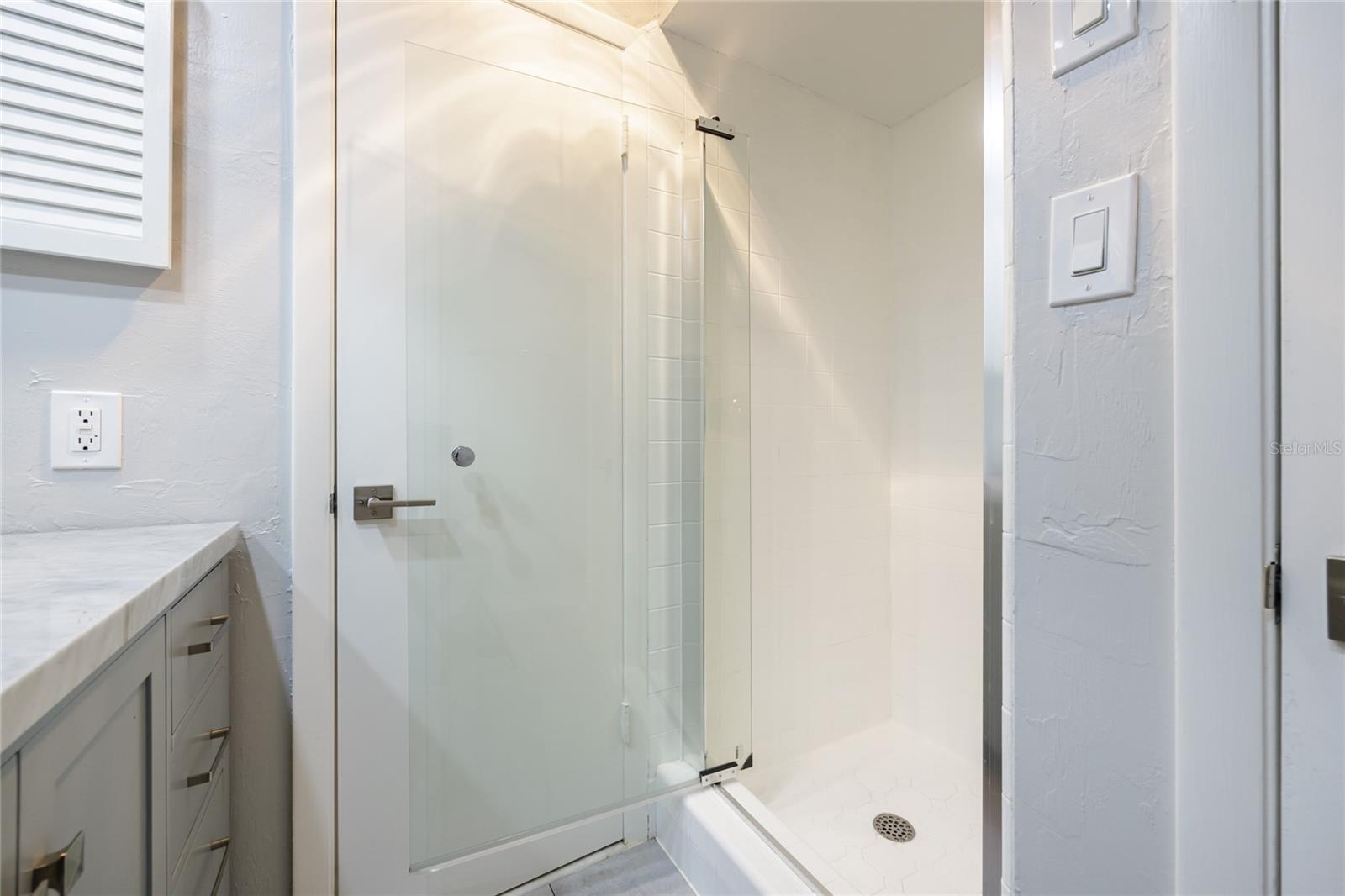 KENWOOD - Residential