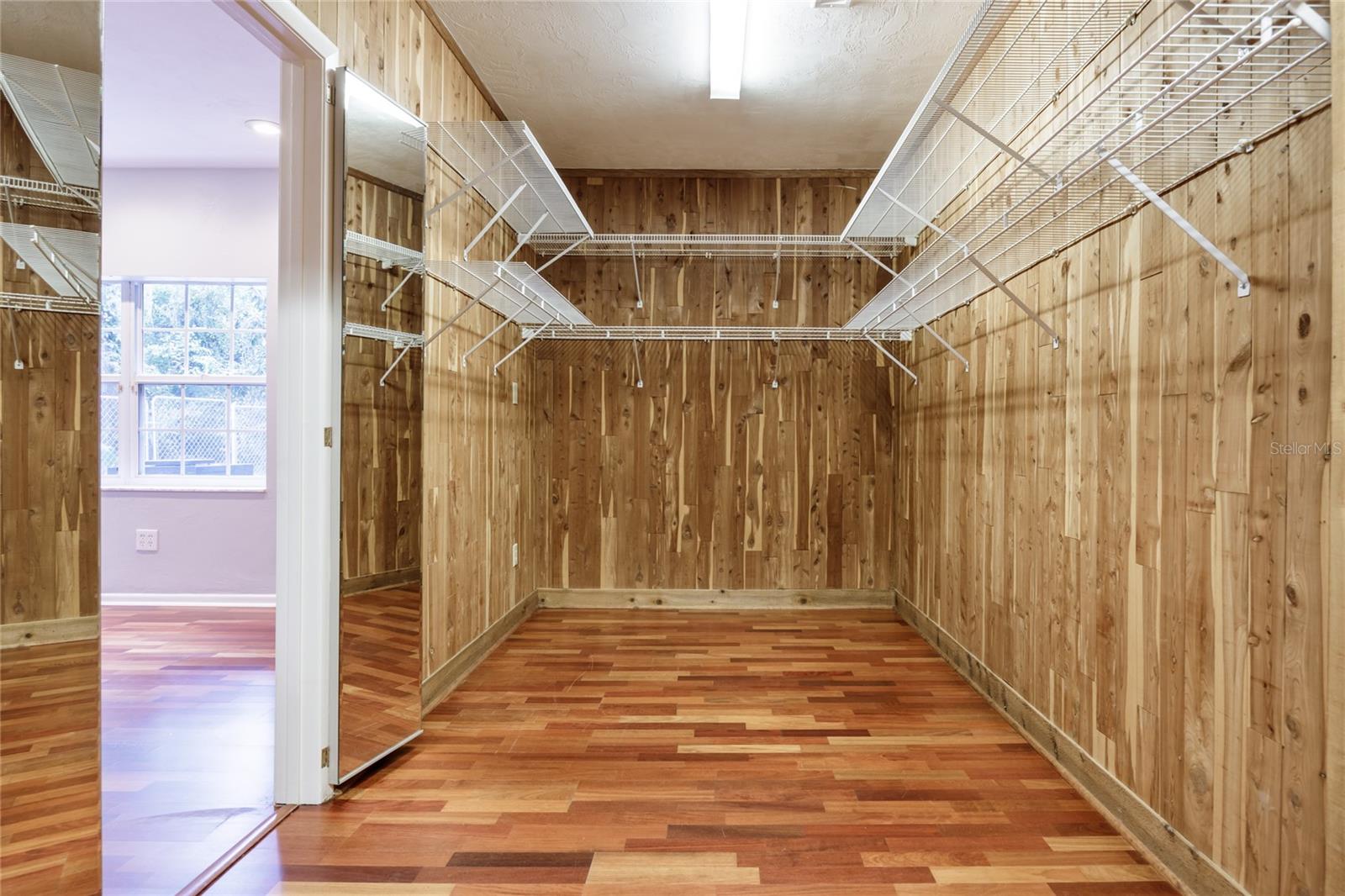 KENWOOD - Residential