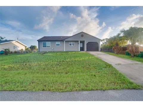 A home in PORT CHARLOTTE