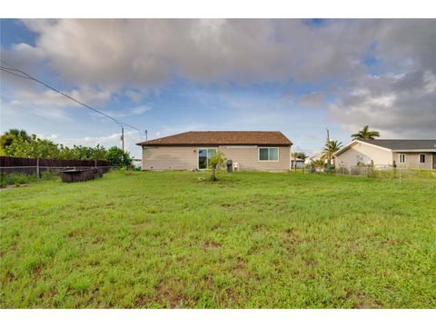 A home in PORT CHARLOTTE