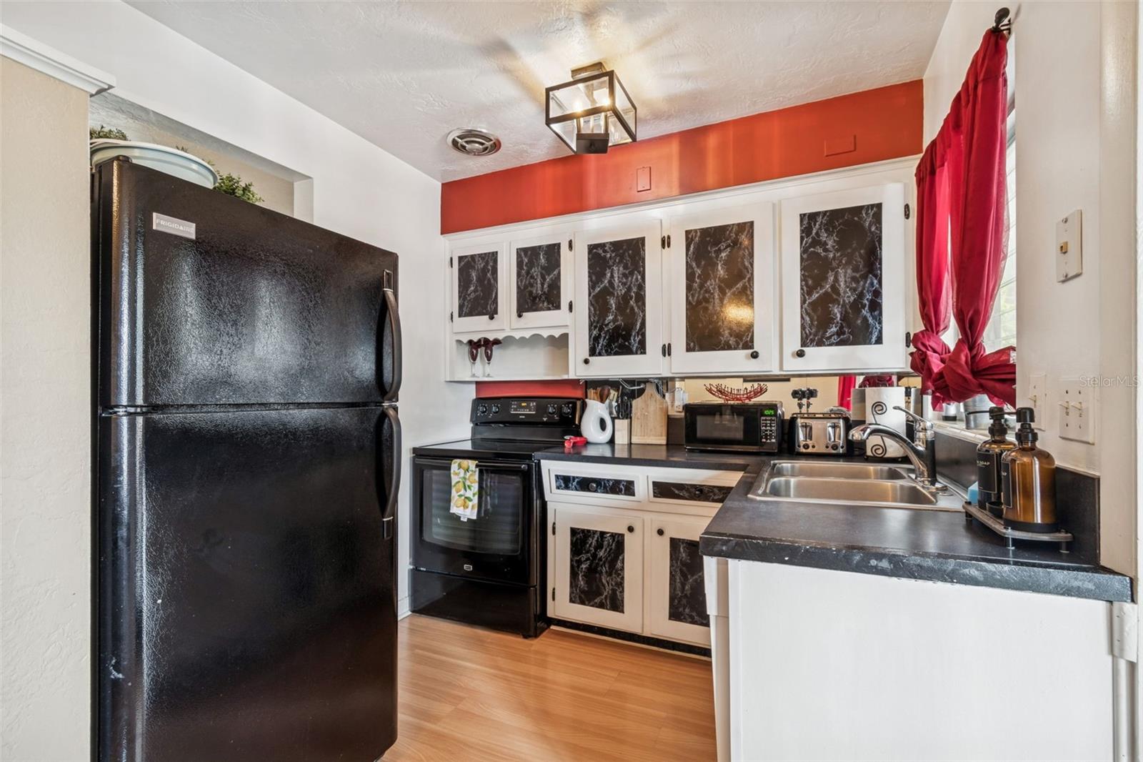 LUCYMAR 5TH ADD - Residential