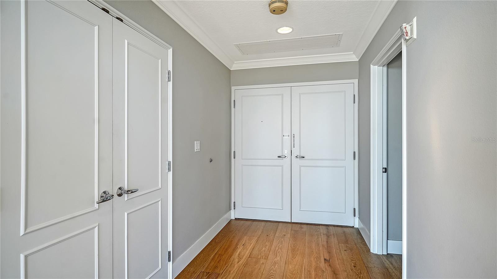 Casas a venda 2 - Jen Dantas 3080 GRAND BAY BOULEVARD 516