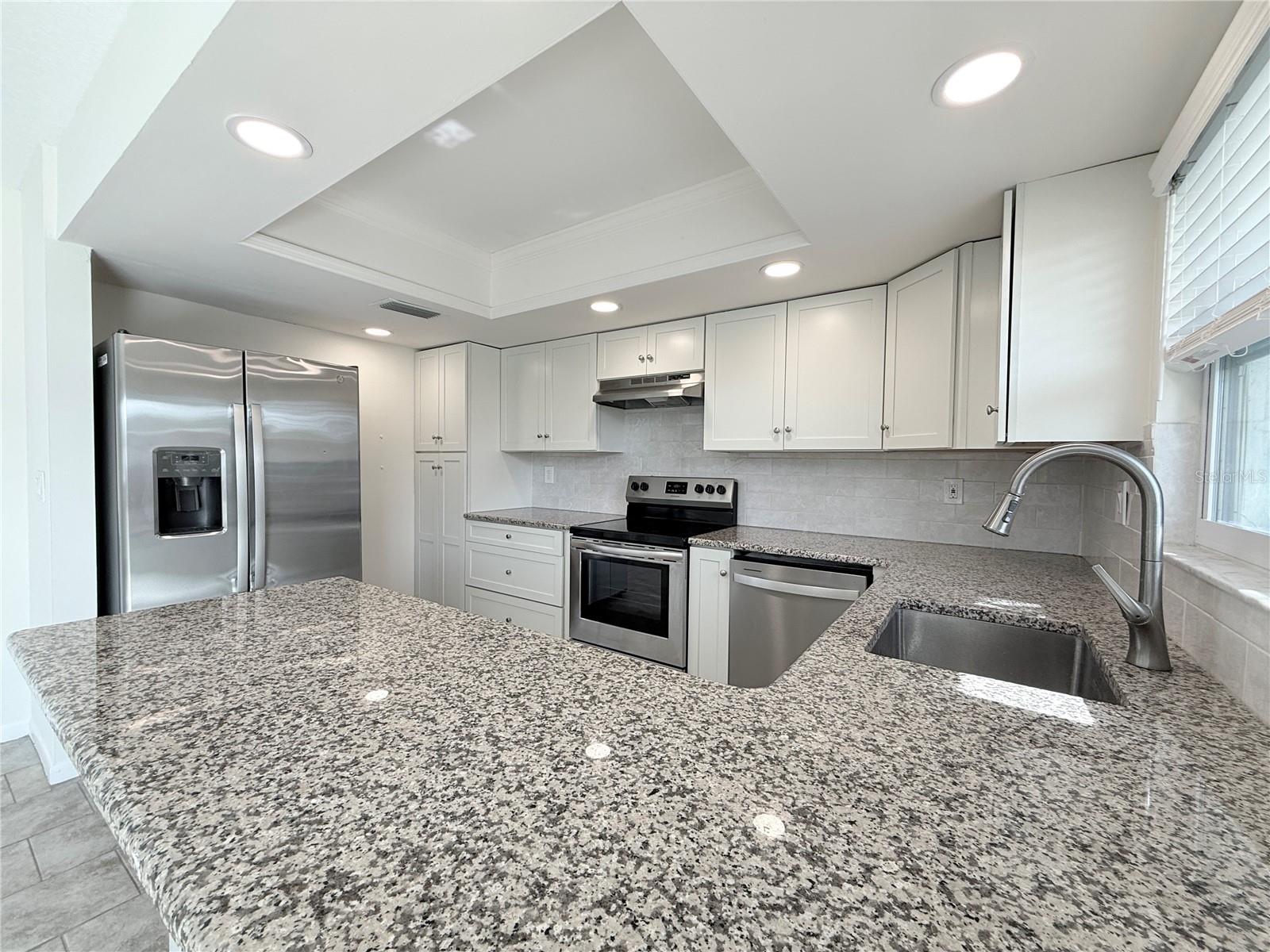 HIGHLAND MANOR 1ST ADD - Residential