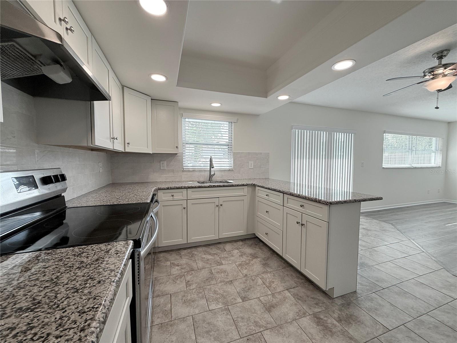 HIGHLAND MANOR 1ST ADD - Residential