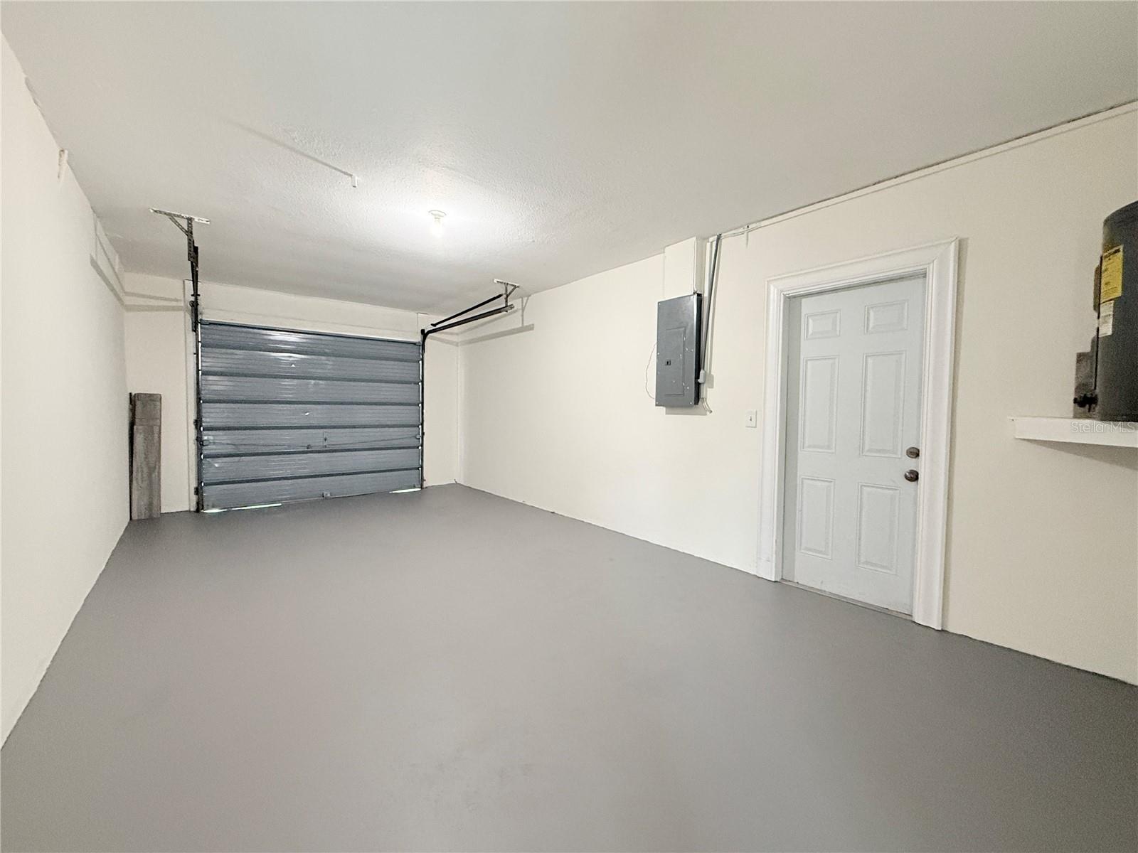 HIGHLAND MANOR 1ST ADD - Residential