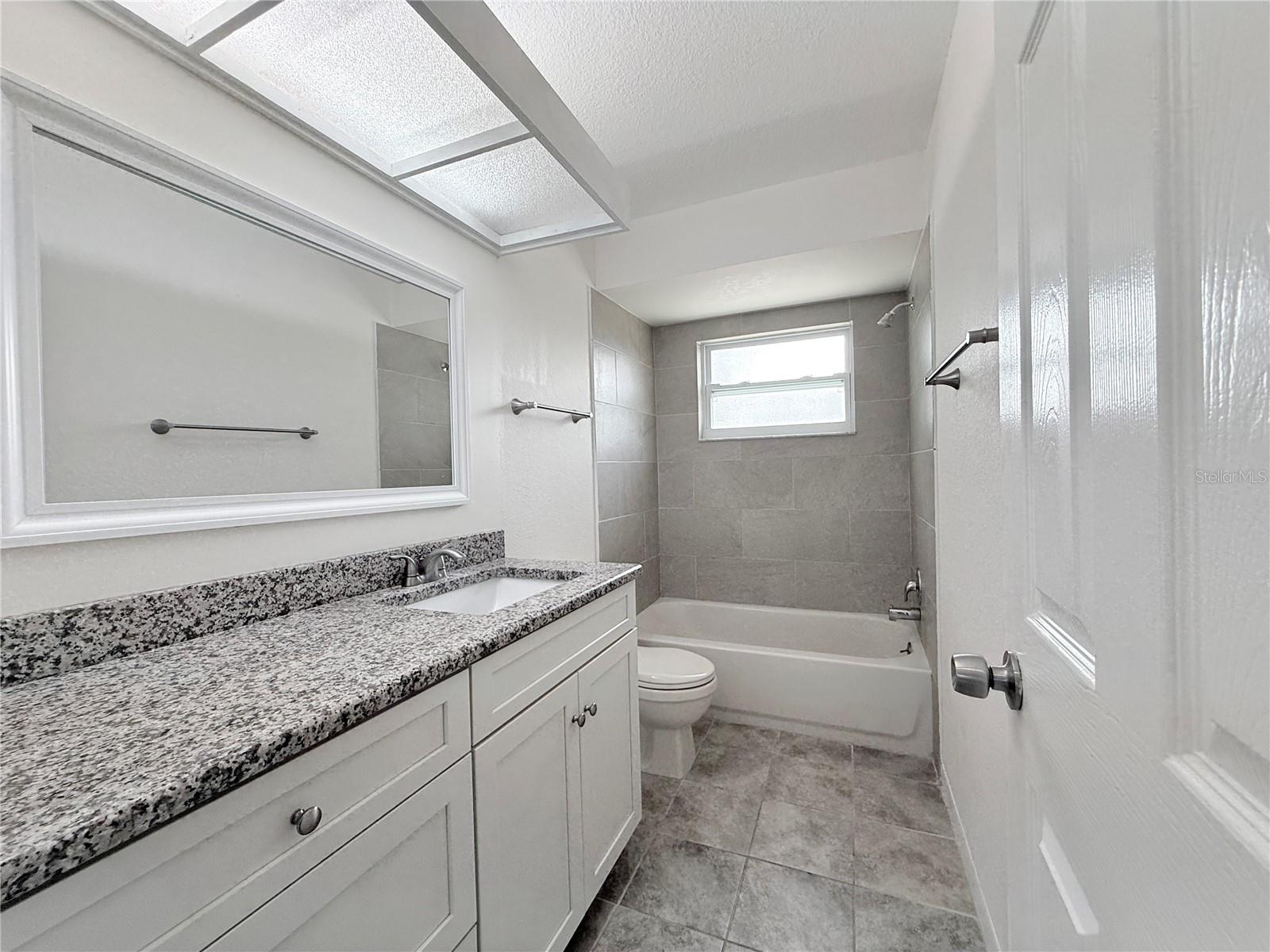 HIGHLAND MANOR 1ST ADD - Residential