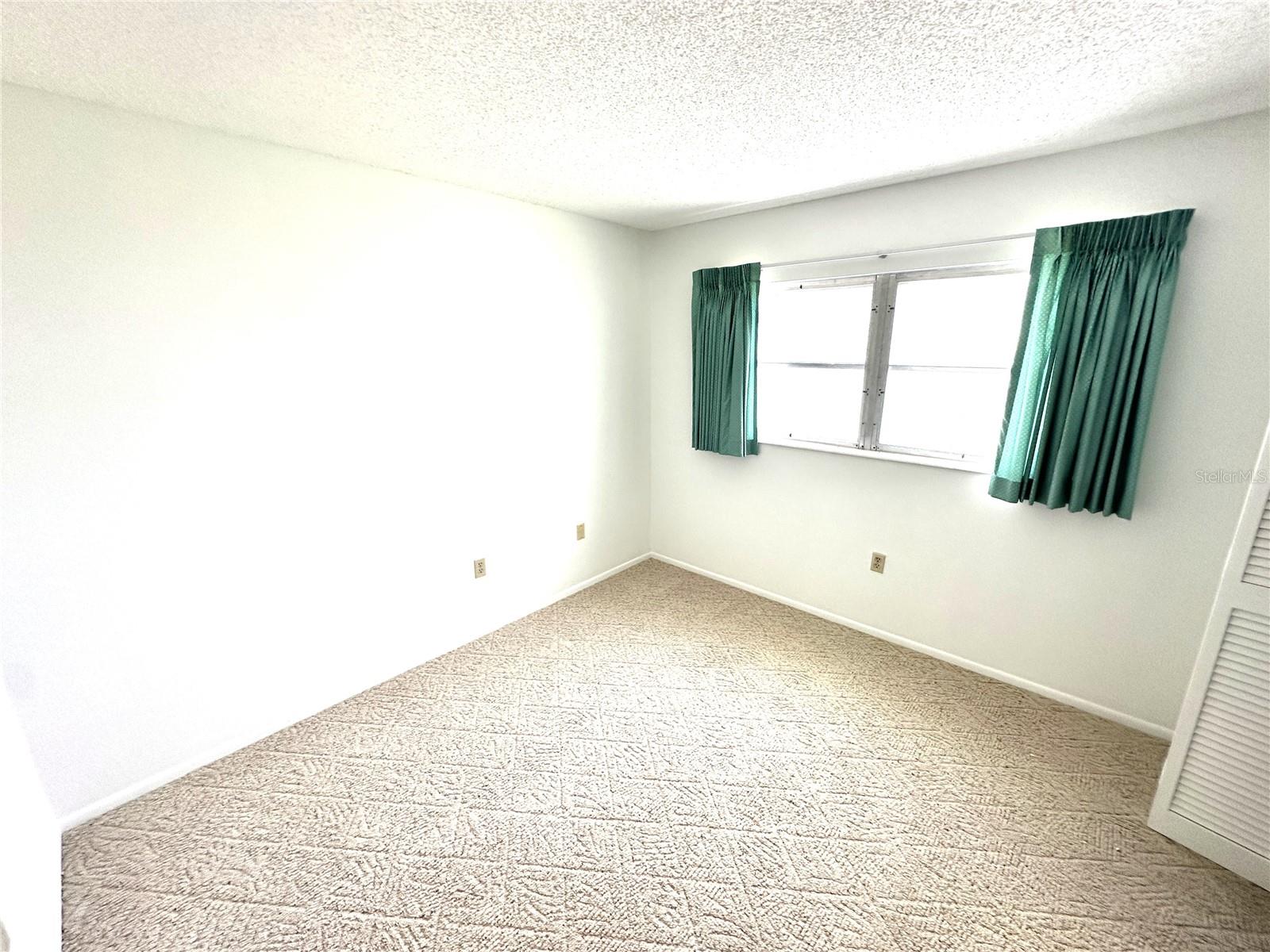 PARKWAY VILLAS - Residential