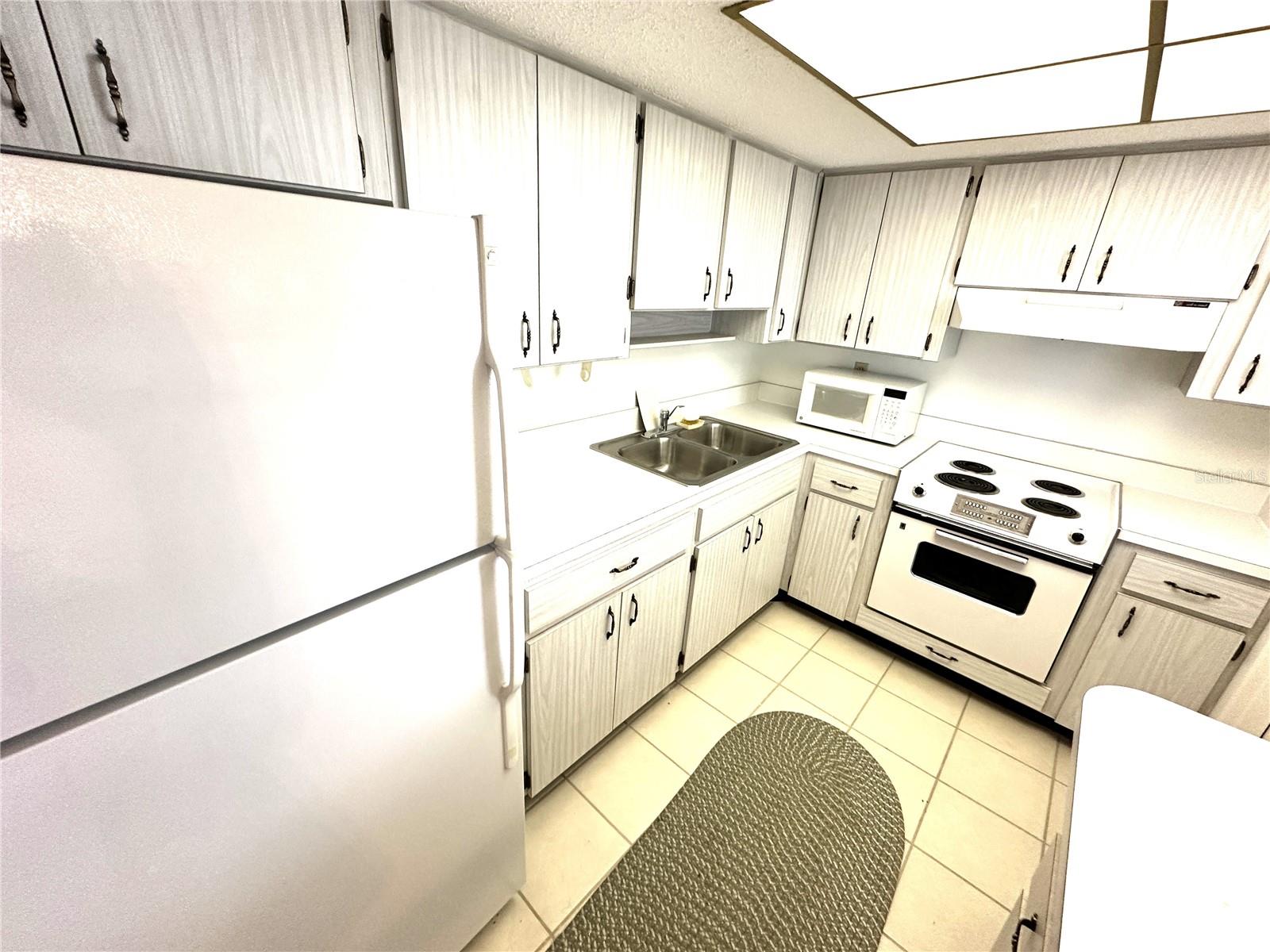 PARKWAY VILLAS - Residential