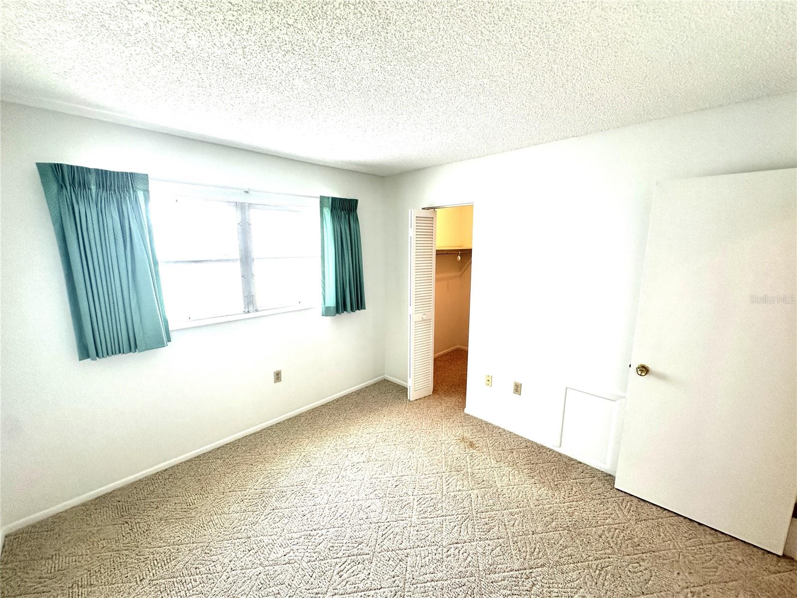 PARKWAY VILLAS - Residential