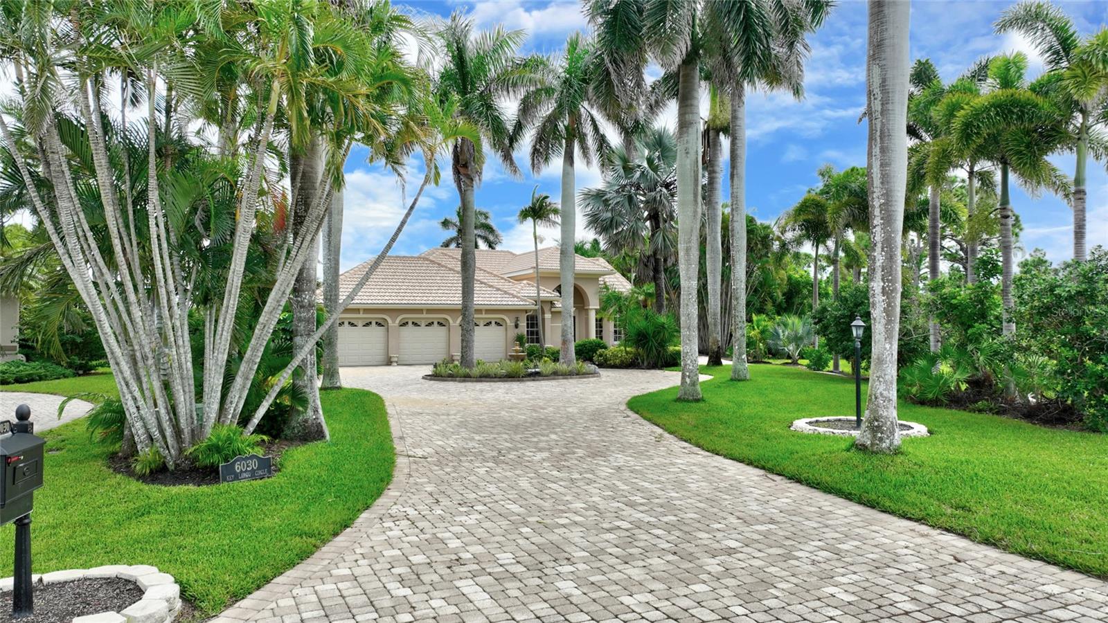 ADMIRALS POINT - Residential