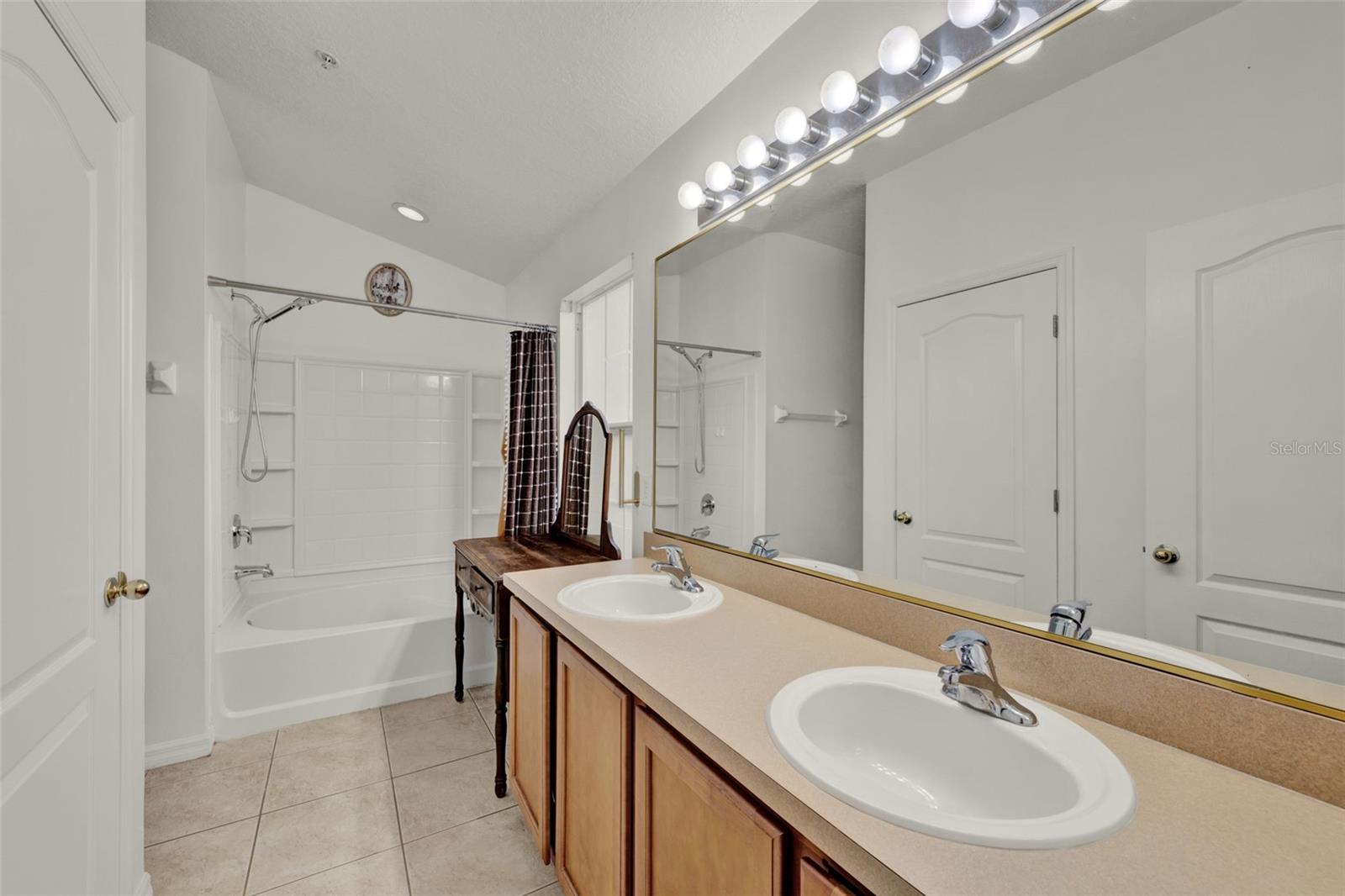 OVERLOOK/PARKSIDE CONDO - Residential