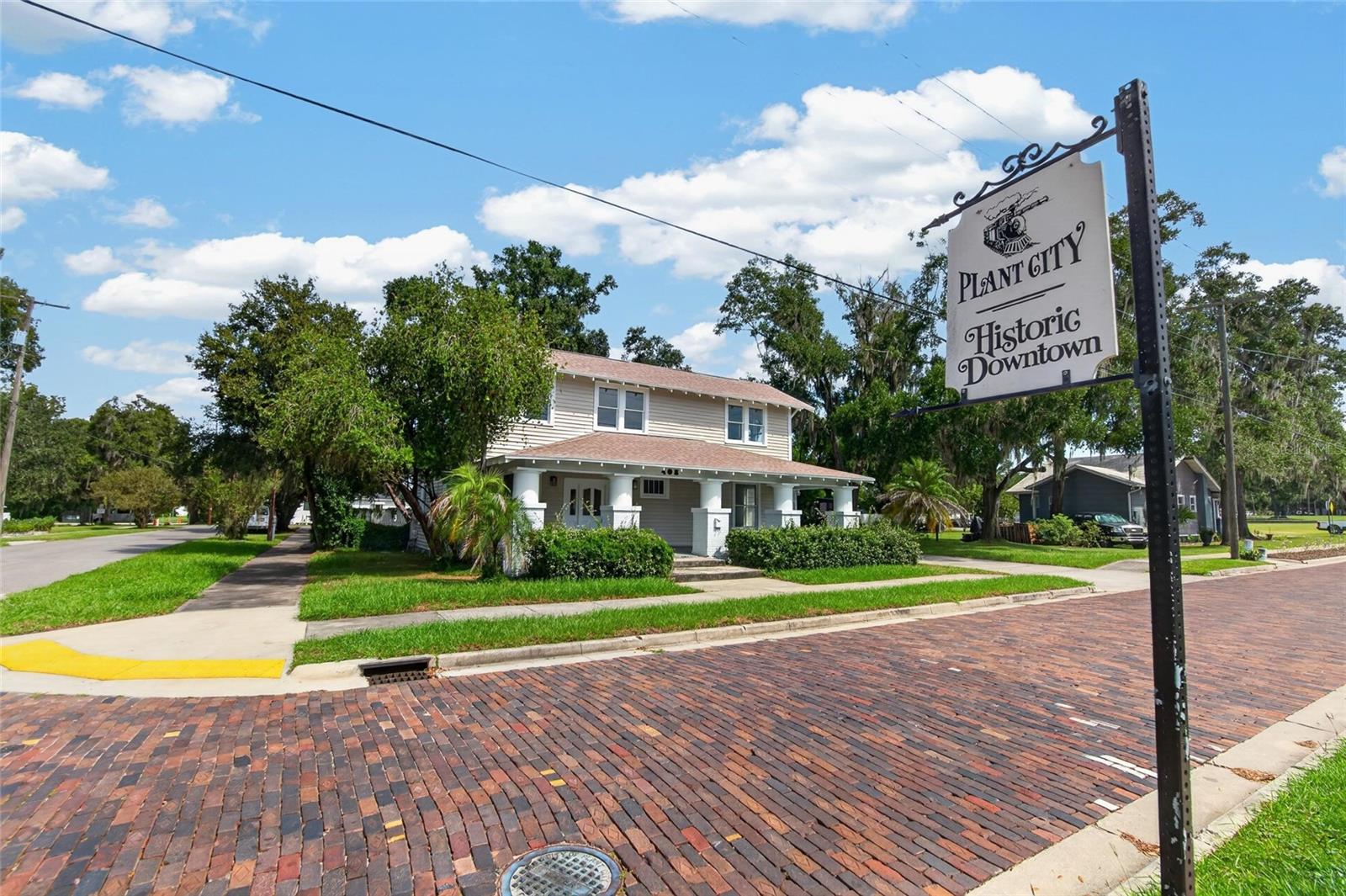 408 W HERRING STREET