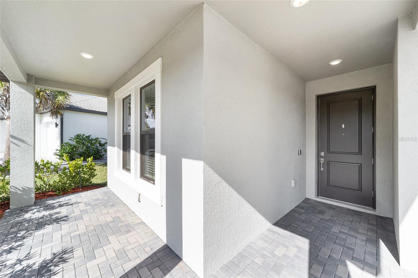 565 SE 38TH STREET