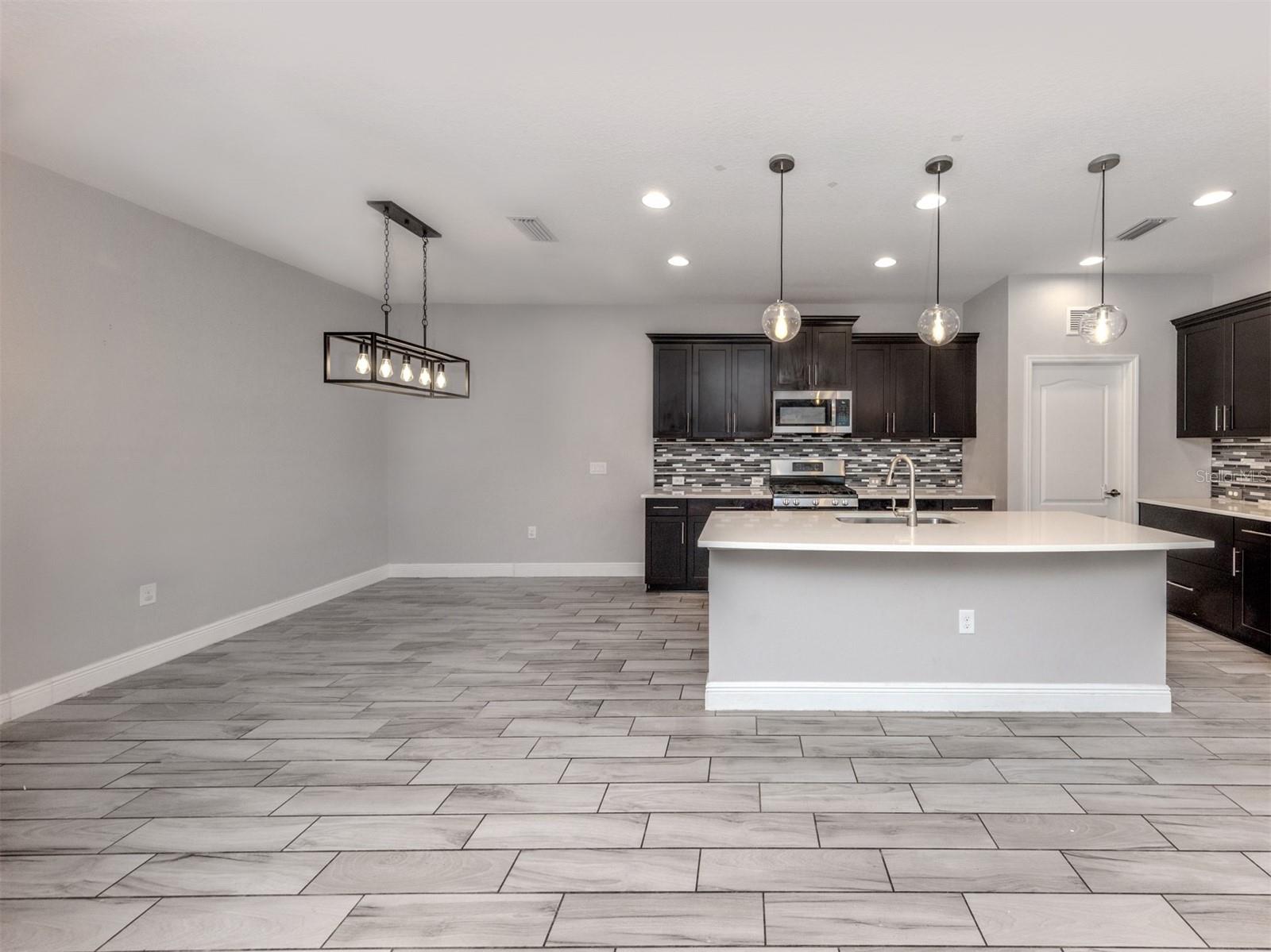 WINDWOOD - Residential